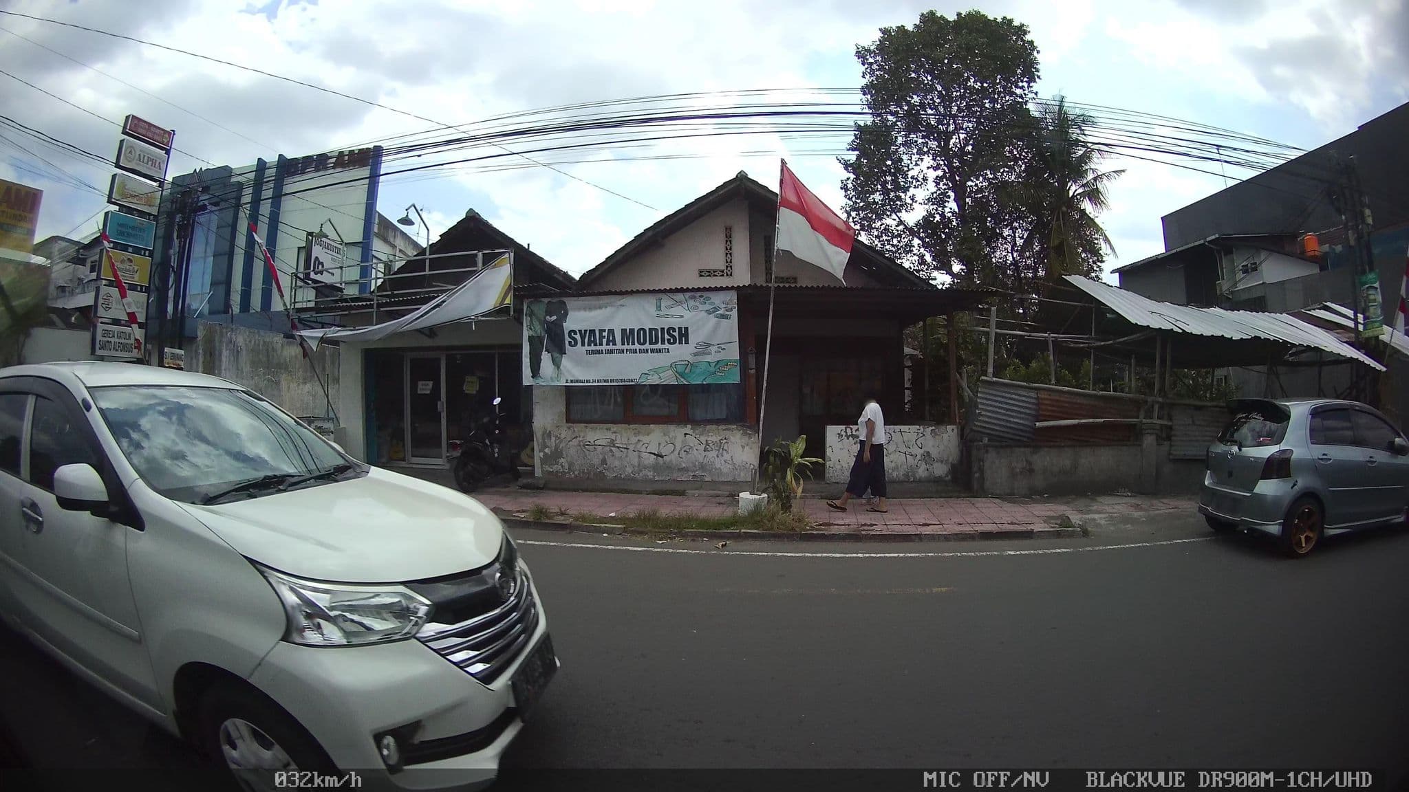 Street view near Bay Hotel, Melati — © kaart_2 (CC BY-SA · Mapillary)