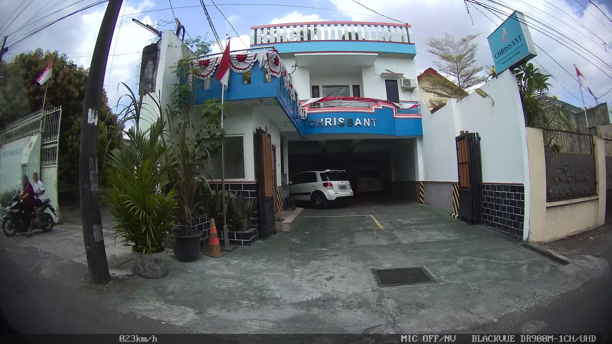 Street view near Chrissant Hotel, Melati — © kaart_2 (CC BY-SA · Mapillary)