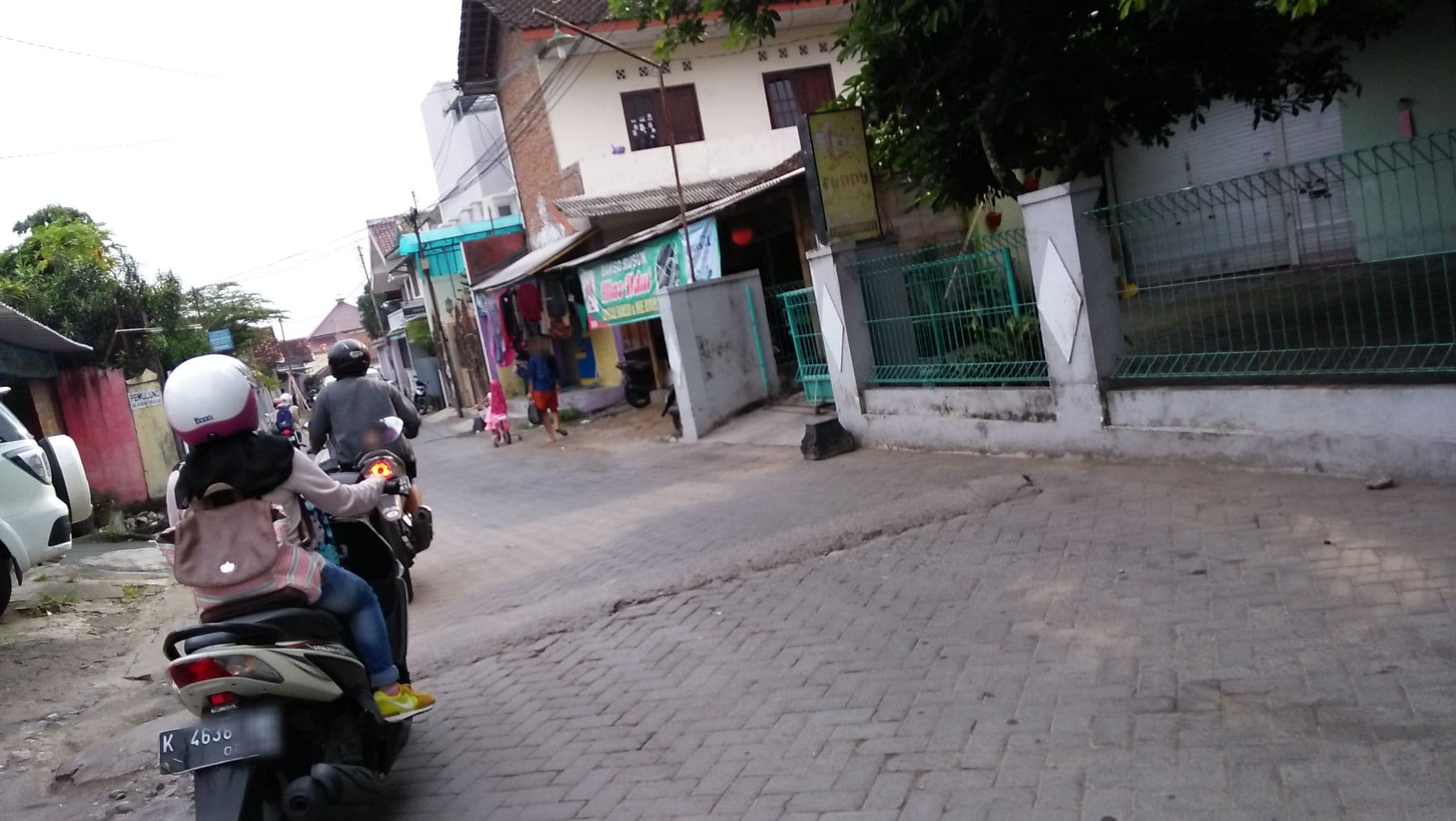 Street view near Marale Karanggayam, Melati — © hestiningsih (CC BY-SA · Mapillary)