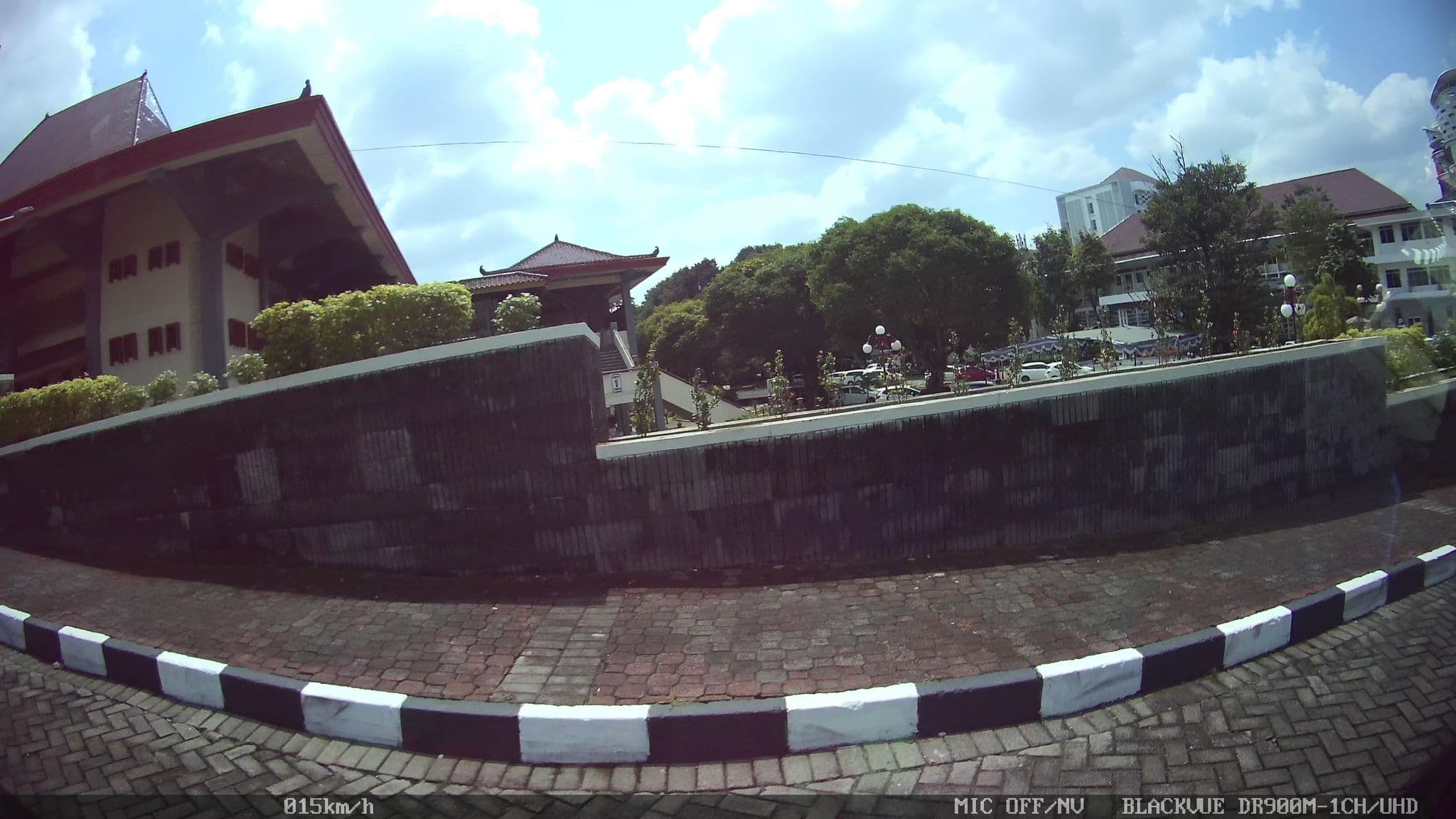 Street view near Hotel Atlet Century Park, Yogyakarta — © kaart_1 (CC BY-SA · Mapillary)