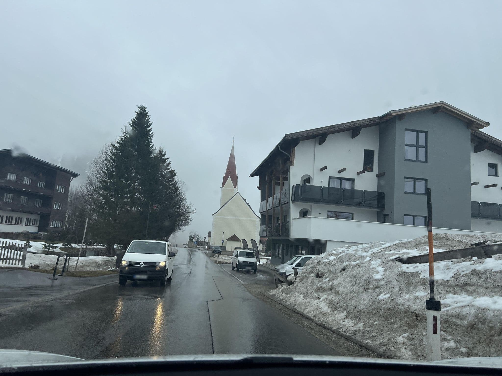 Street view near Gästehaus Zugspitzblick, Höfen — © ottor (CC BY-SA · Mapillary)