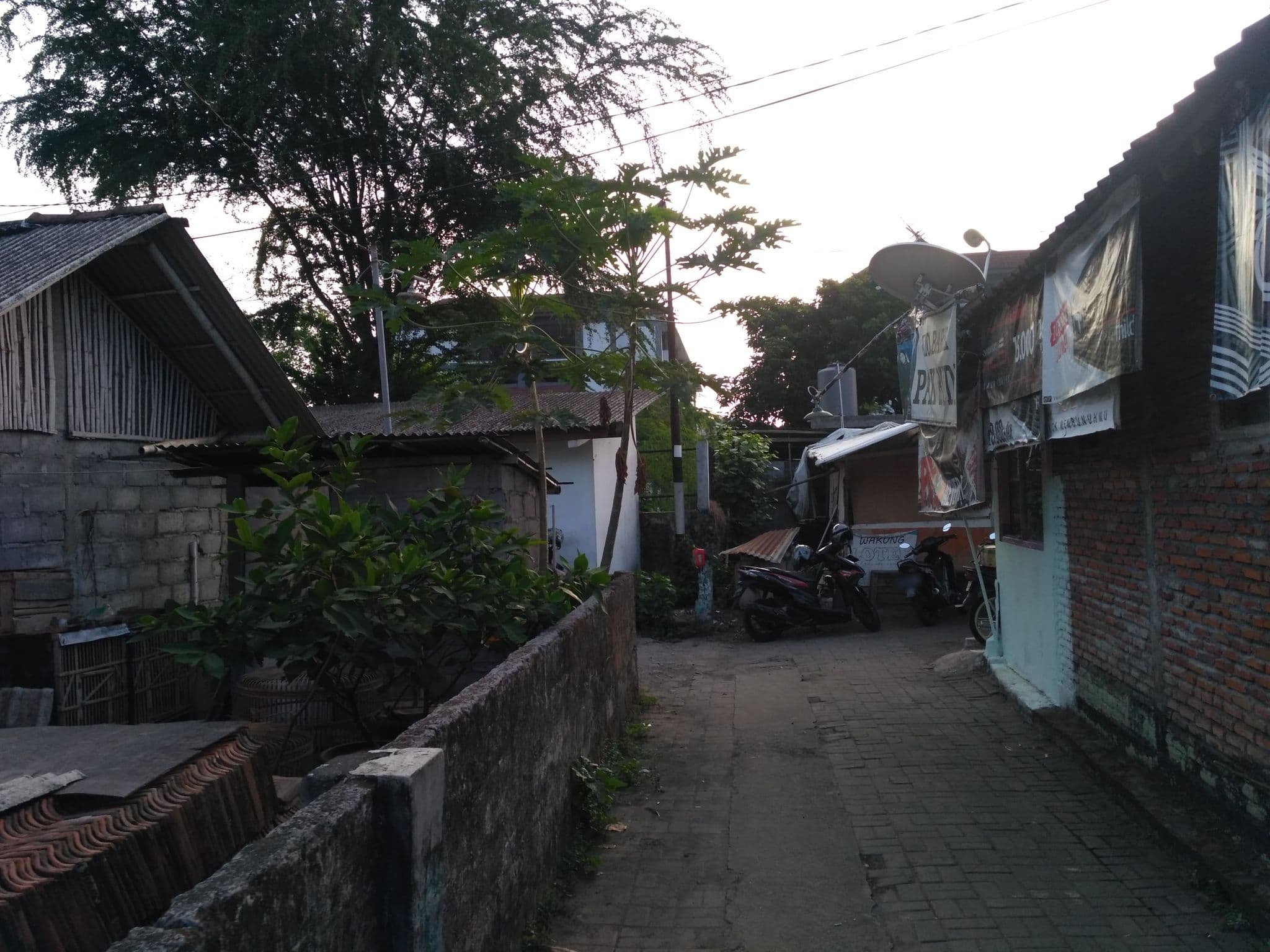 Street view near Wisma 2000tiga, Melati — © dina_permata (CC BY-SA · Mapillary)