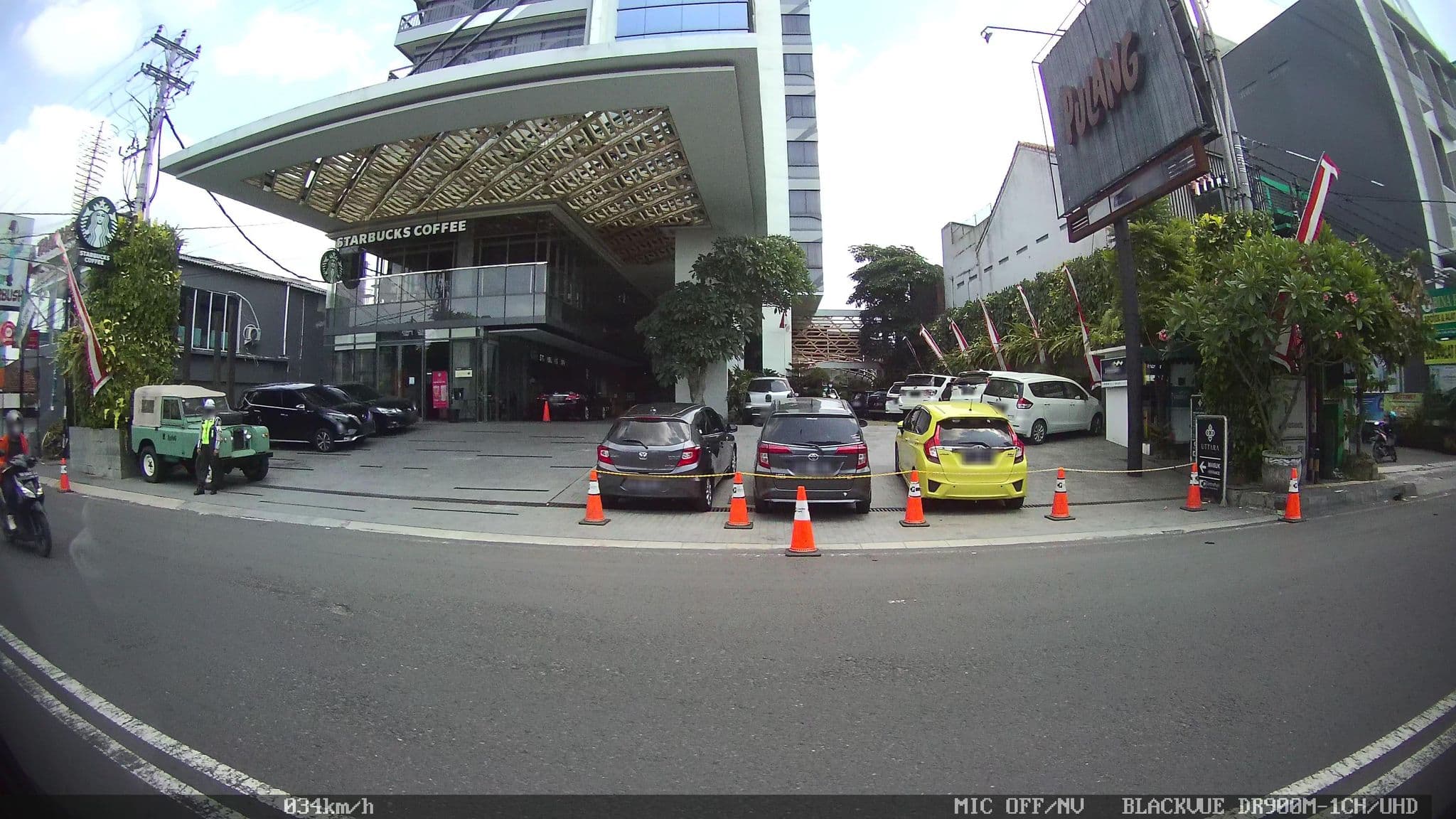 Street view near Swimming Pool, Melati — © kaart_1 (CC BY-SA · Mapillary)