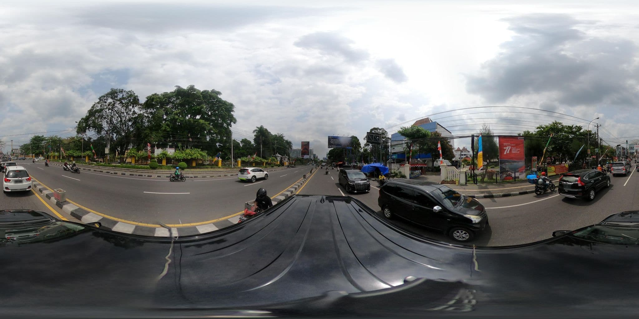 Street view near Borobudur hotel jakarta, Yogyakarta — © kaart_360 (CC BY-SA · Mapillary)