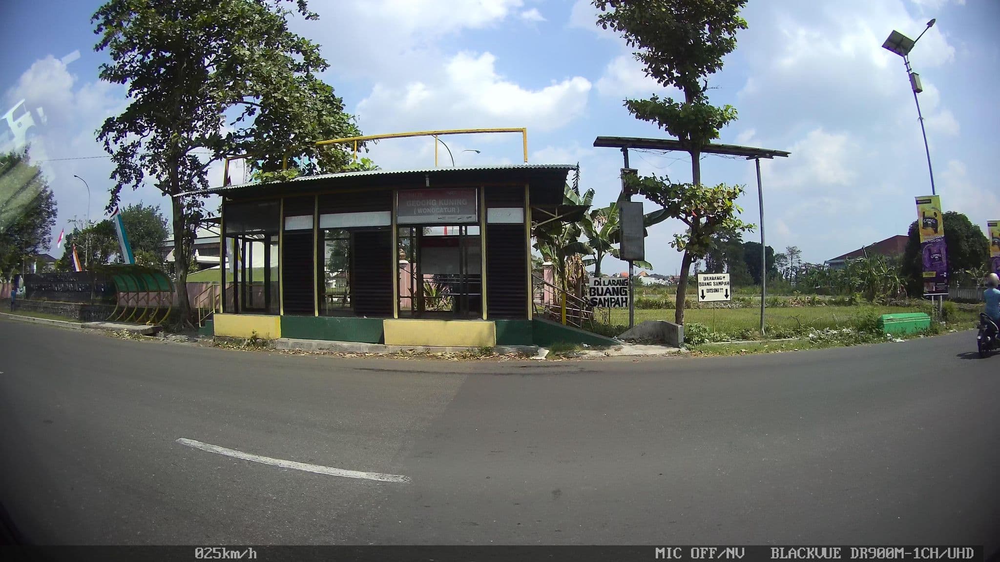 Street view near sleman yogyakarta, Yogyakarta — © kaart_1 (CC BY-SA · Mapillary)
