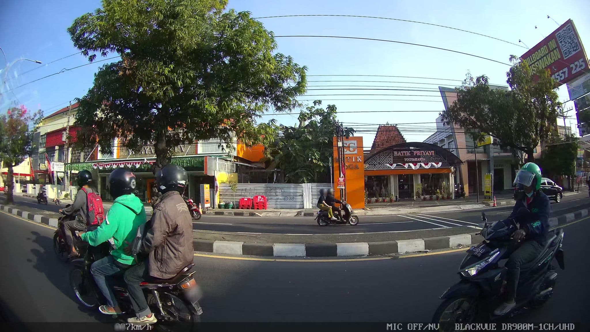 Street view near wisma prambanan, Yogyakarta — © kaart5 (CC BY-SA · Mapillary)