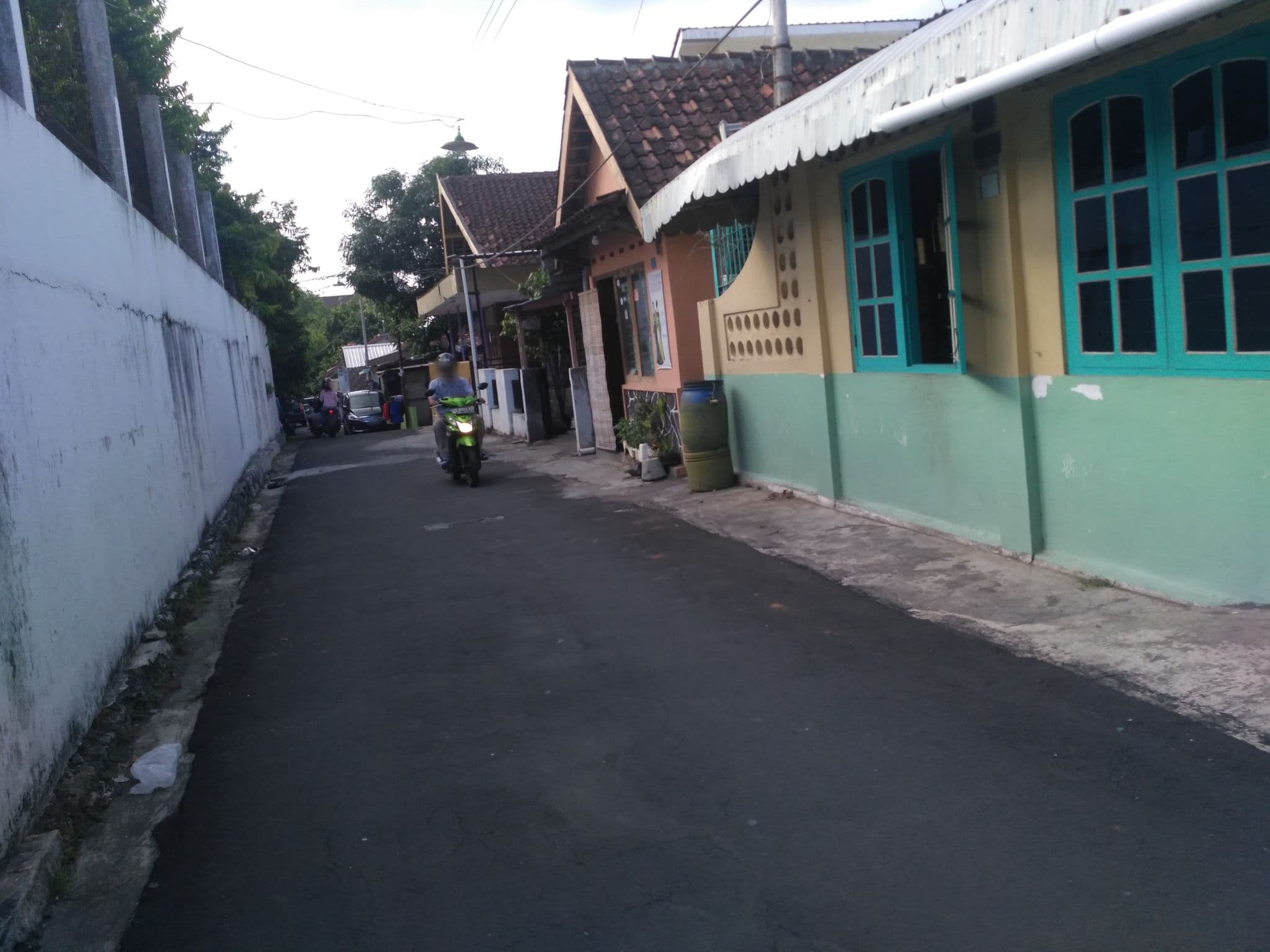 Street view near Kamar Merenung, Yogyakarta — © dina_permata (CC BY-SA · Mapillary)
