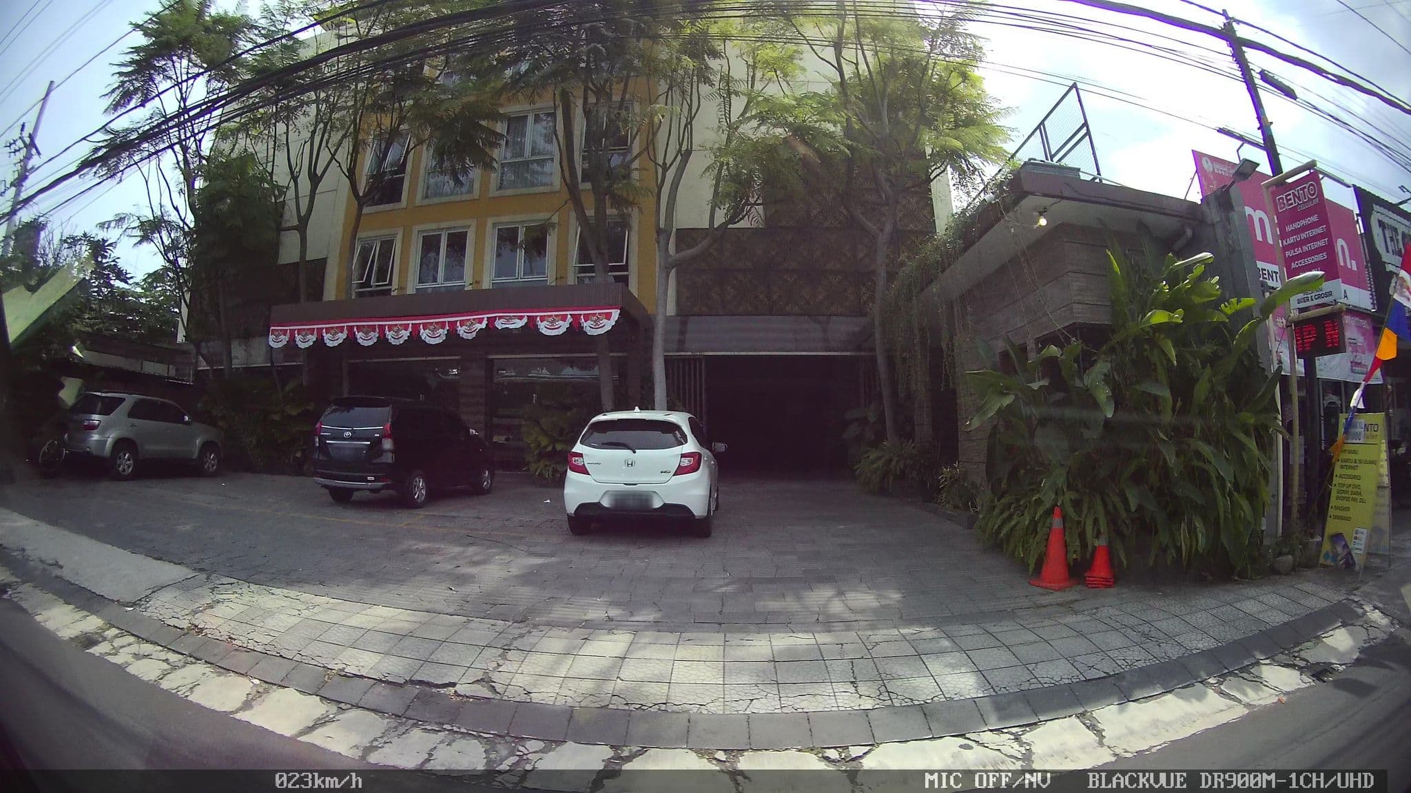 Street view near Java Land Hotel, Yogyakarta — © kaart5 (CC BY-SA · Mapillary)