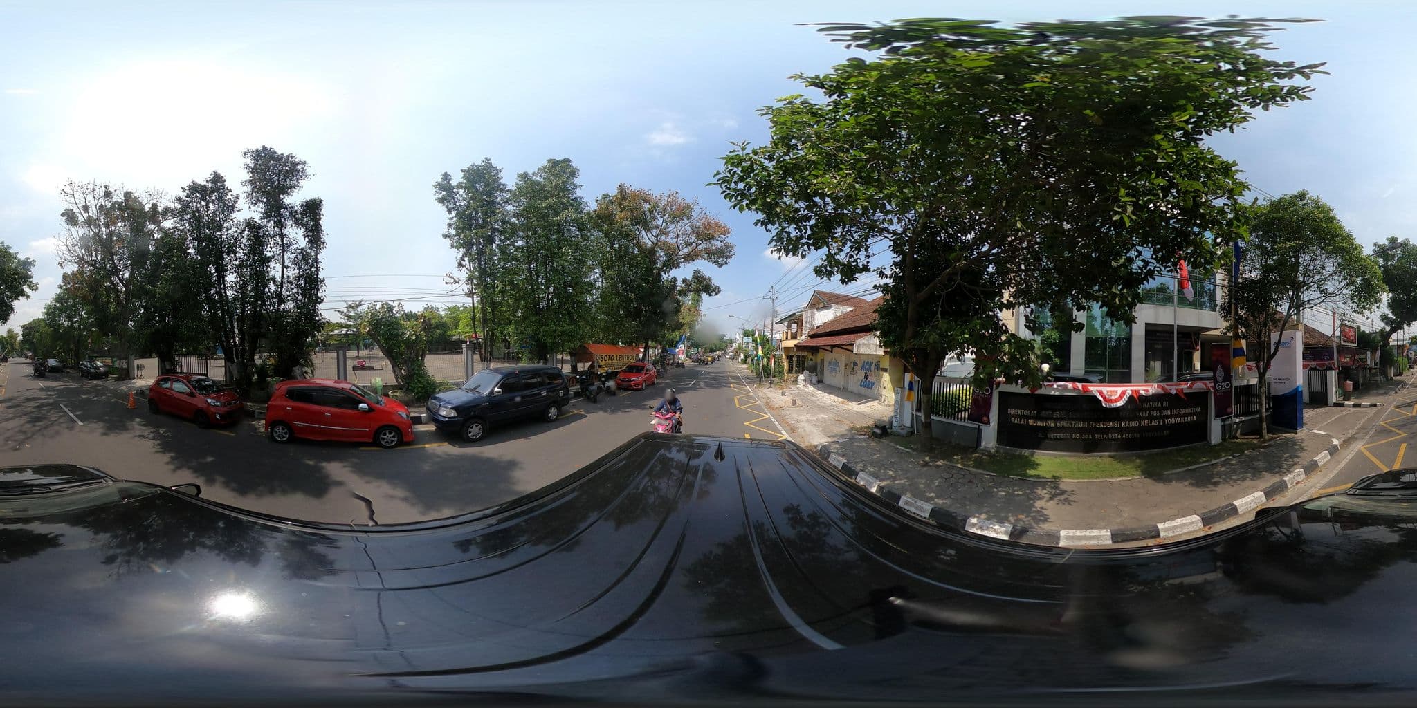 Street view near Bernapas Deket Meja Kotak (๑•́ ₃ •̀๑), Yogyakarta — © kaart_360 (CC BY-SA · Mapillary)