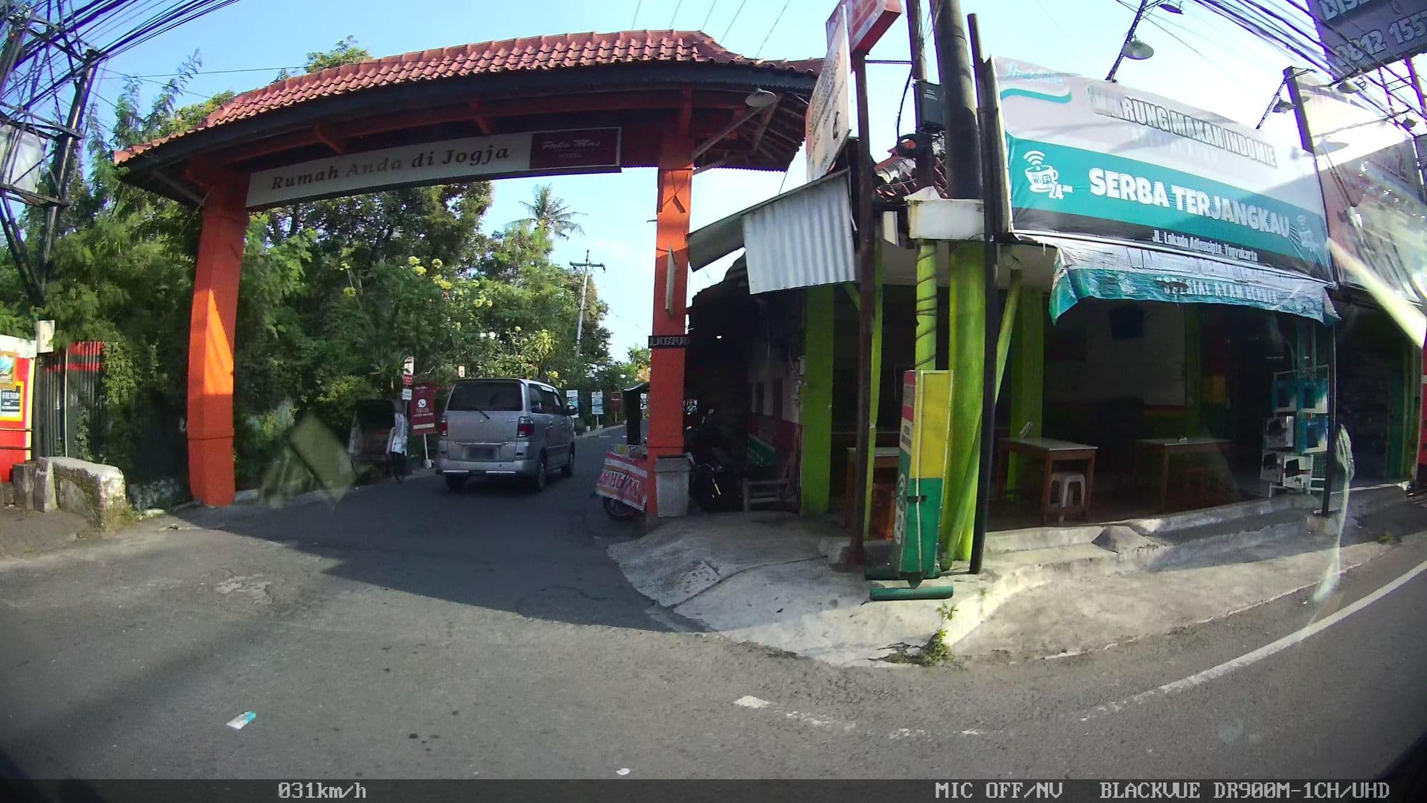 Street view near Winotosastro swiming pool, Yogyakarta — © kaart_2 (CC BY-SA · Mapillary)