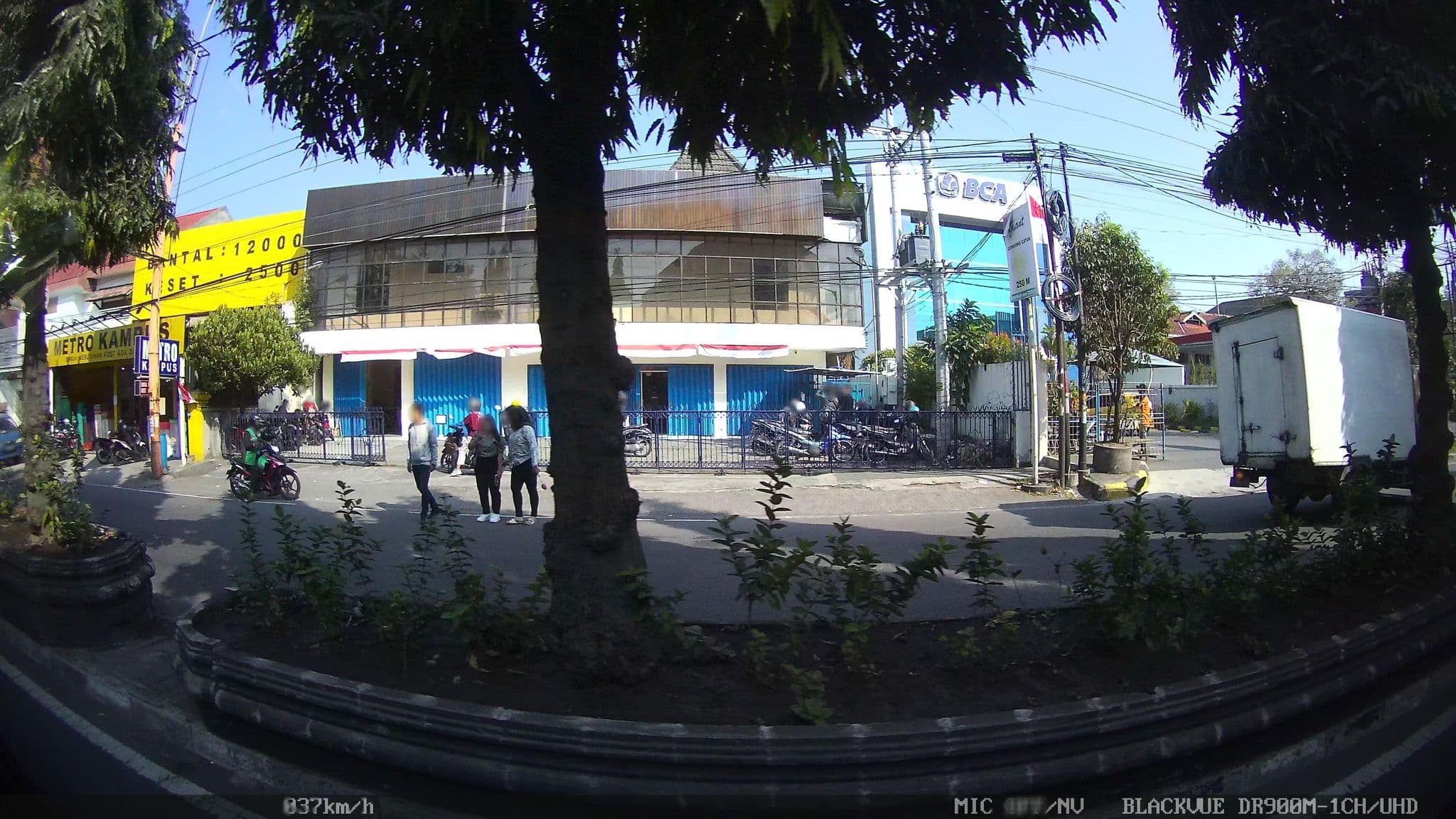 Street view near Cityhub Hotel, Melati — © kaart_2 (CC BY-SA · Mapillary)