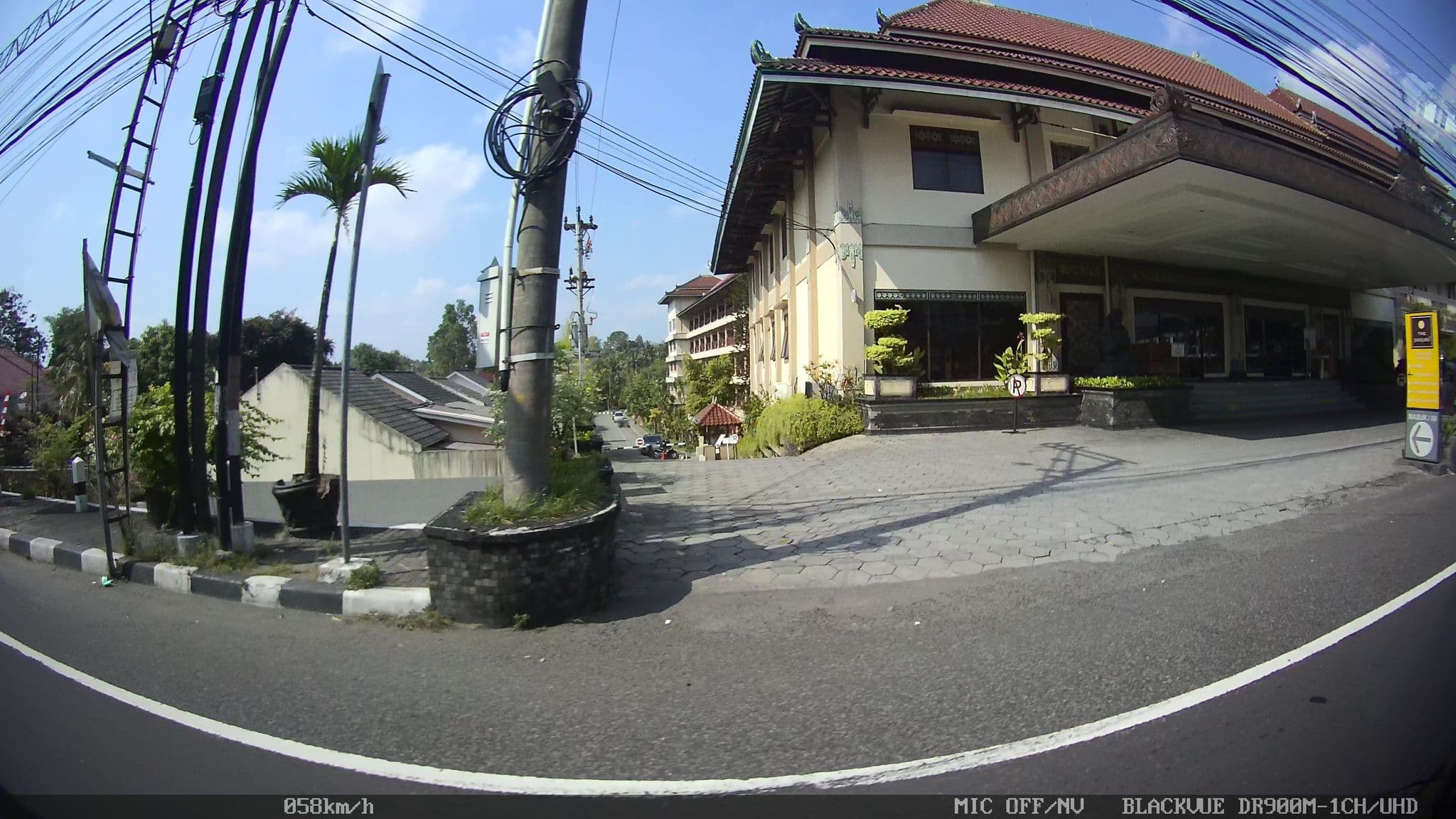 Street view near The Jayakarta Yogyakarta Hotel, Yogyakarta — © kaart_1 (CC BY-SA · Mapillary)