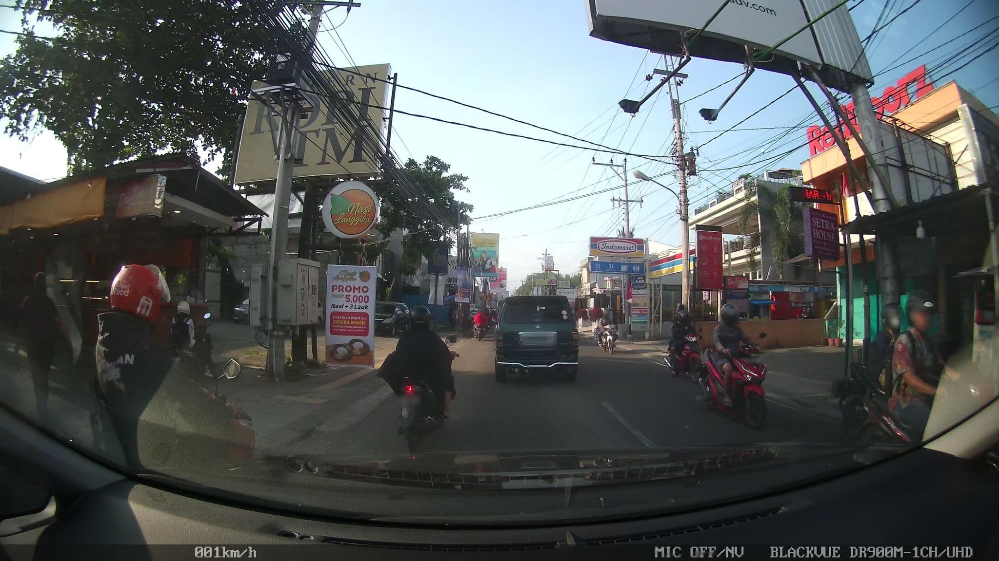 Street view near Airy Sleman Seturan Raya Yogyakarta, Yogyakarta — © kaart5 (CC BY-SA · Mapillary)