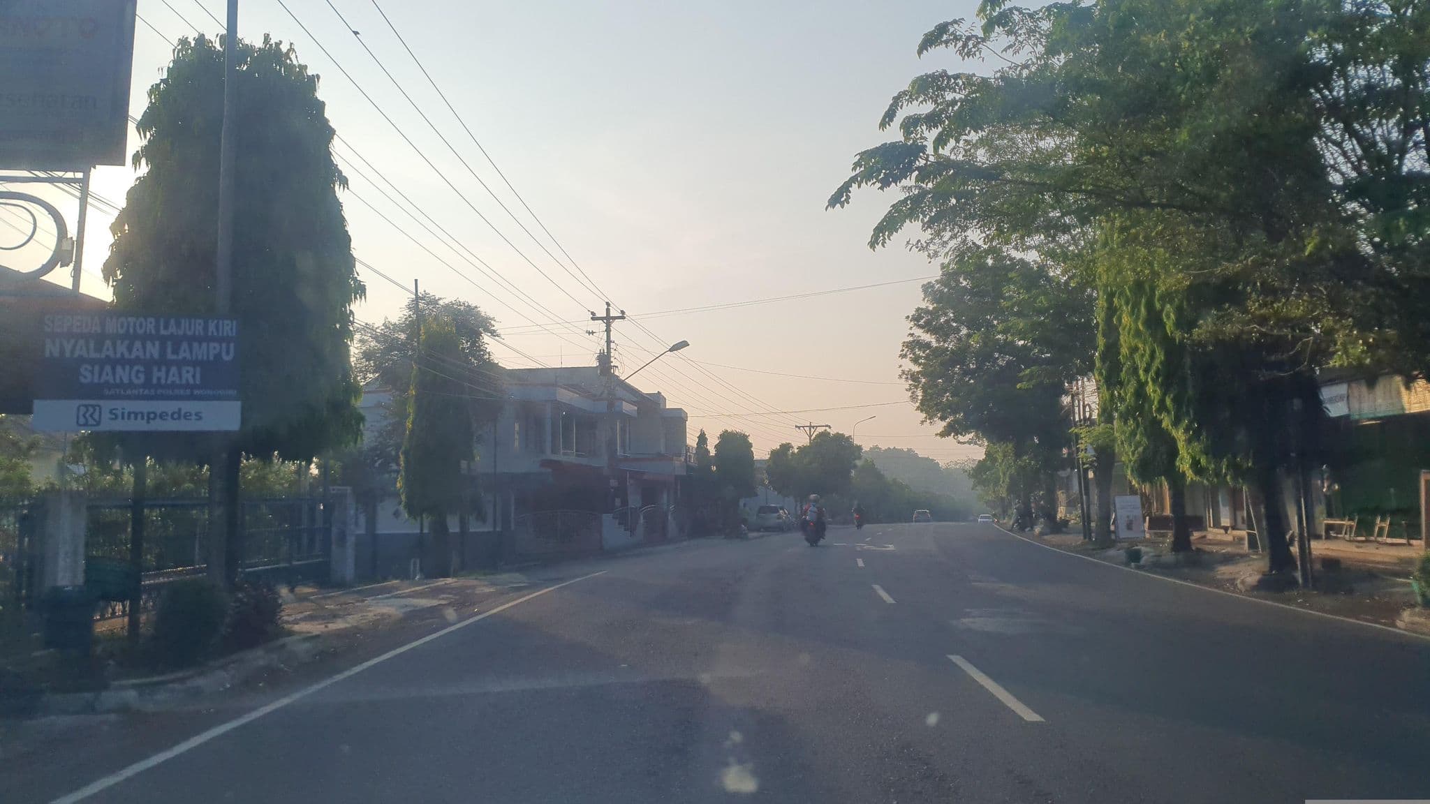 Street view near Hotel Giri Elok, Selogiri — © FotoPeta (CC BY-SA · Mapillary)