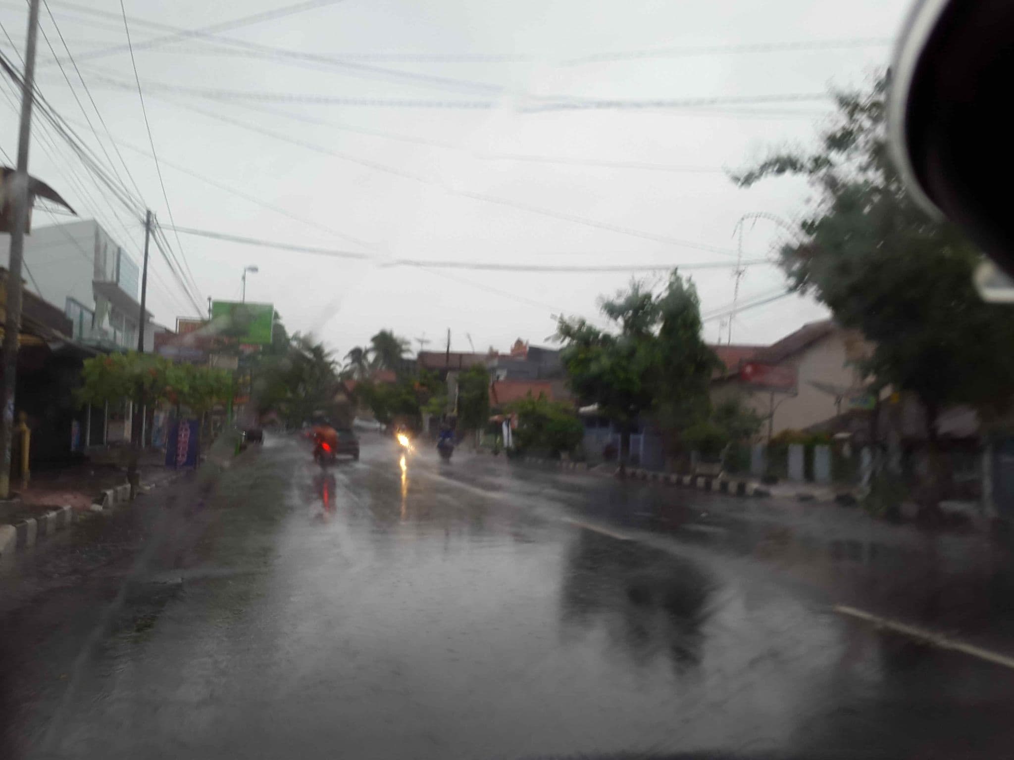 Street view near Hotel Sanjaya Inn Purworejo, Kutoarjo — © roadroid (CC BY-SA · Mapillary)