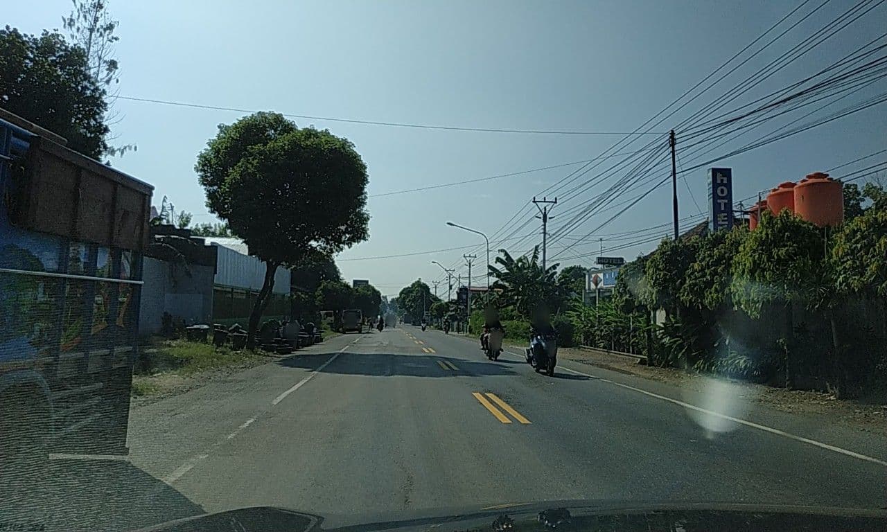 Street view near Hotel Trisno, Kroya — © riyadiwibowo (CC BY-SA · Mapillary)