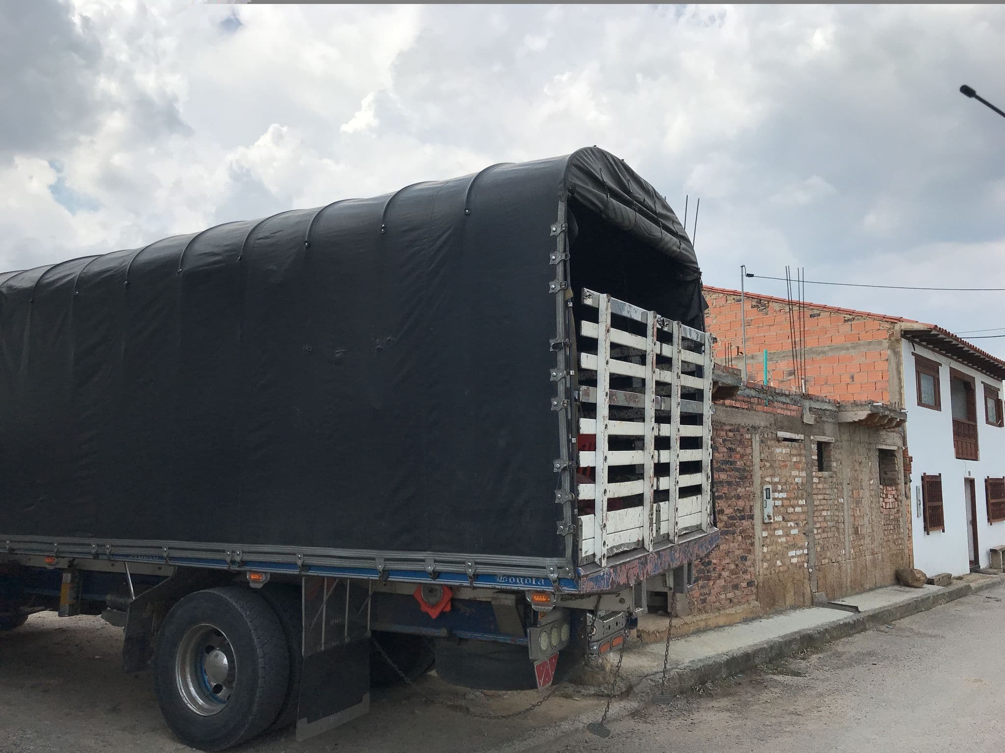 Street view near Casa Beija Flor, Villa de Leyva — © ejegg (CC BY-SA · Mapillary)