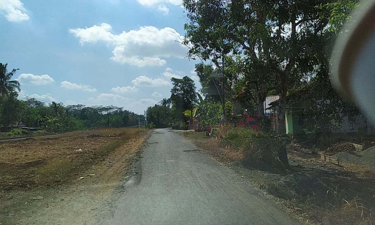 Street view near Mutiara Baru, Kroya — © roadroid (CC BY-SA · Mapillary)