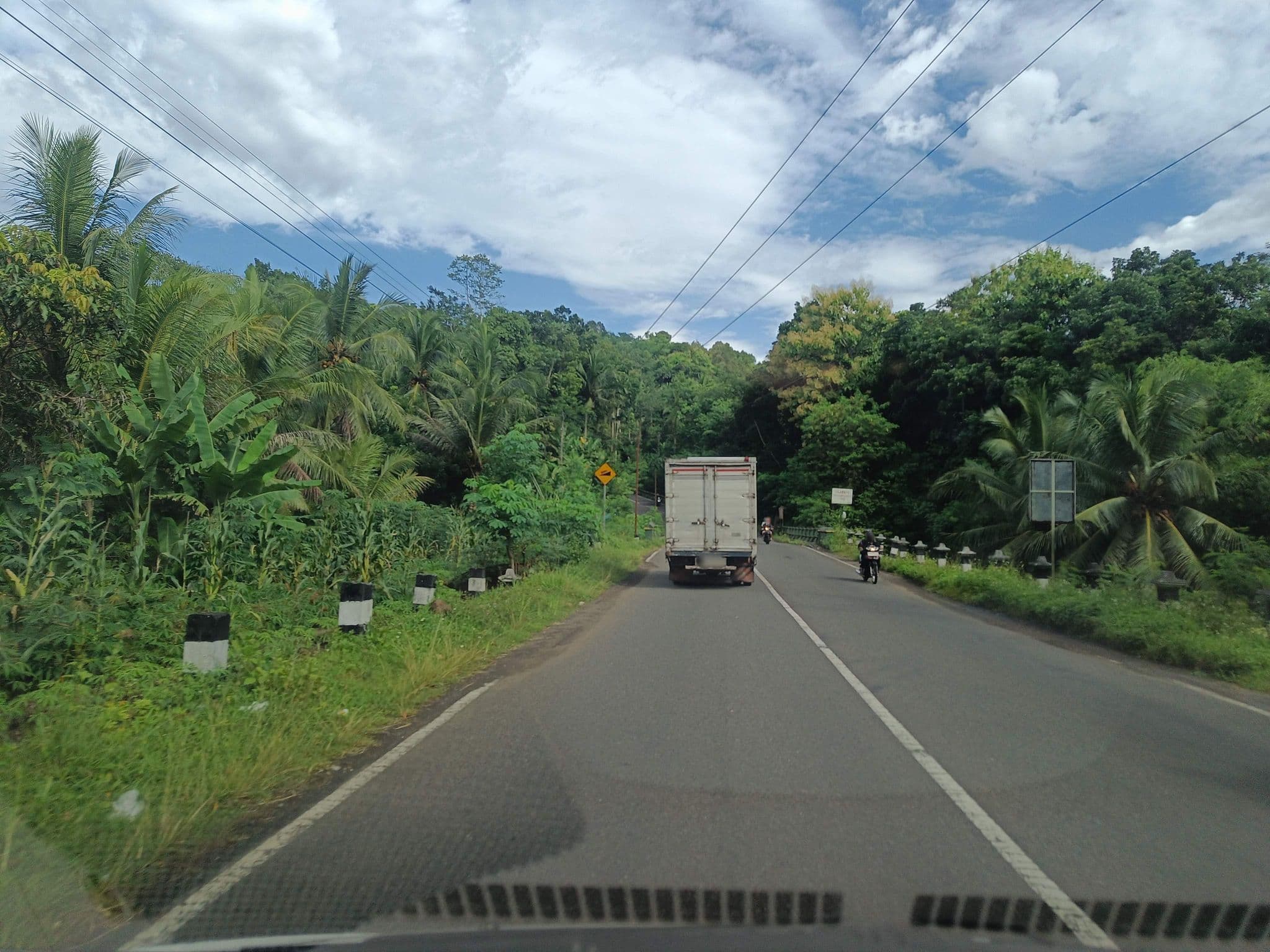 Street view near Anugerah wisata, Muntilan — © hen0ch (CC BY-SA · Mapillary)