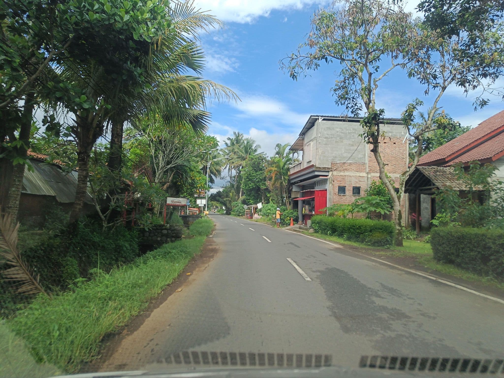 Street view near Mettaloka Guest House and Art Space, Muntilan — © hen0ch (CC BY-SA · Mapillary)