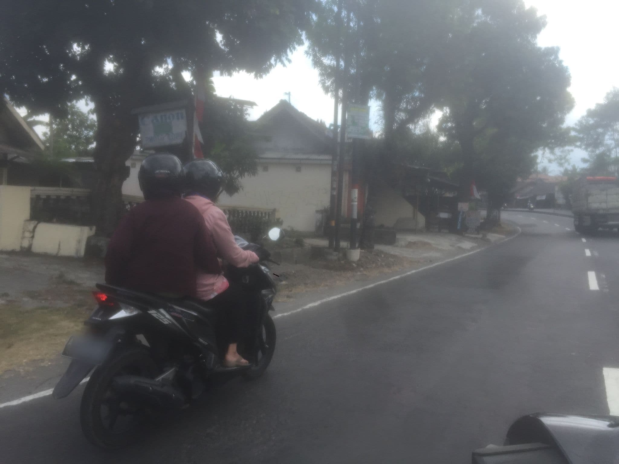 Street view near Pemancingan Nabin, Muntilan — © rifki (CC BY-SA · Mapillary)