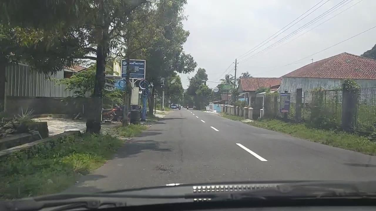 Street view near marantuna, Sleman — © roadroid (CC BY-SA · Mapillary)