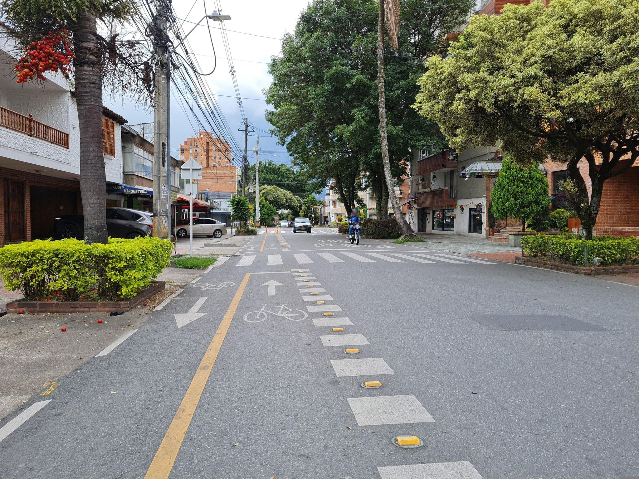 Street view near Hotel San Pedro del Fuerte, Medellín