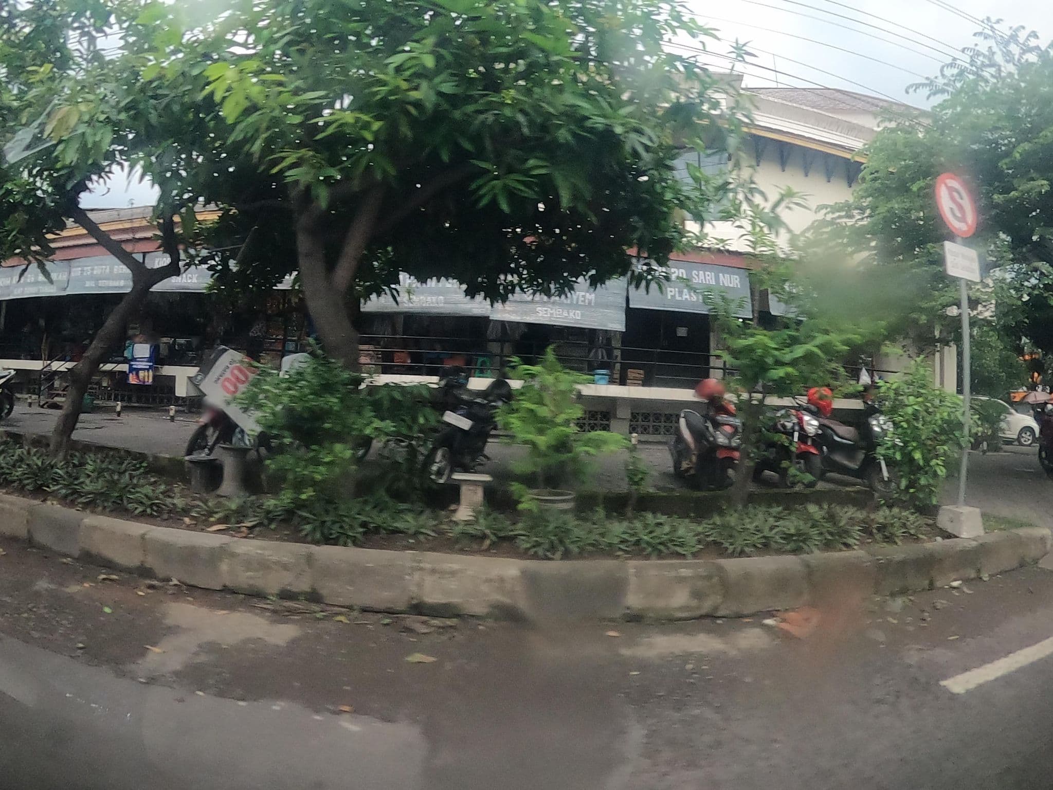 Street view near Griya Teratai Hotel and Spa, Surakarta — © rgtm_ryuiki (CC BY-SA · Mapillary)
