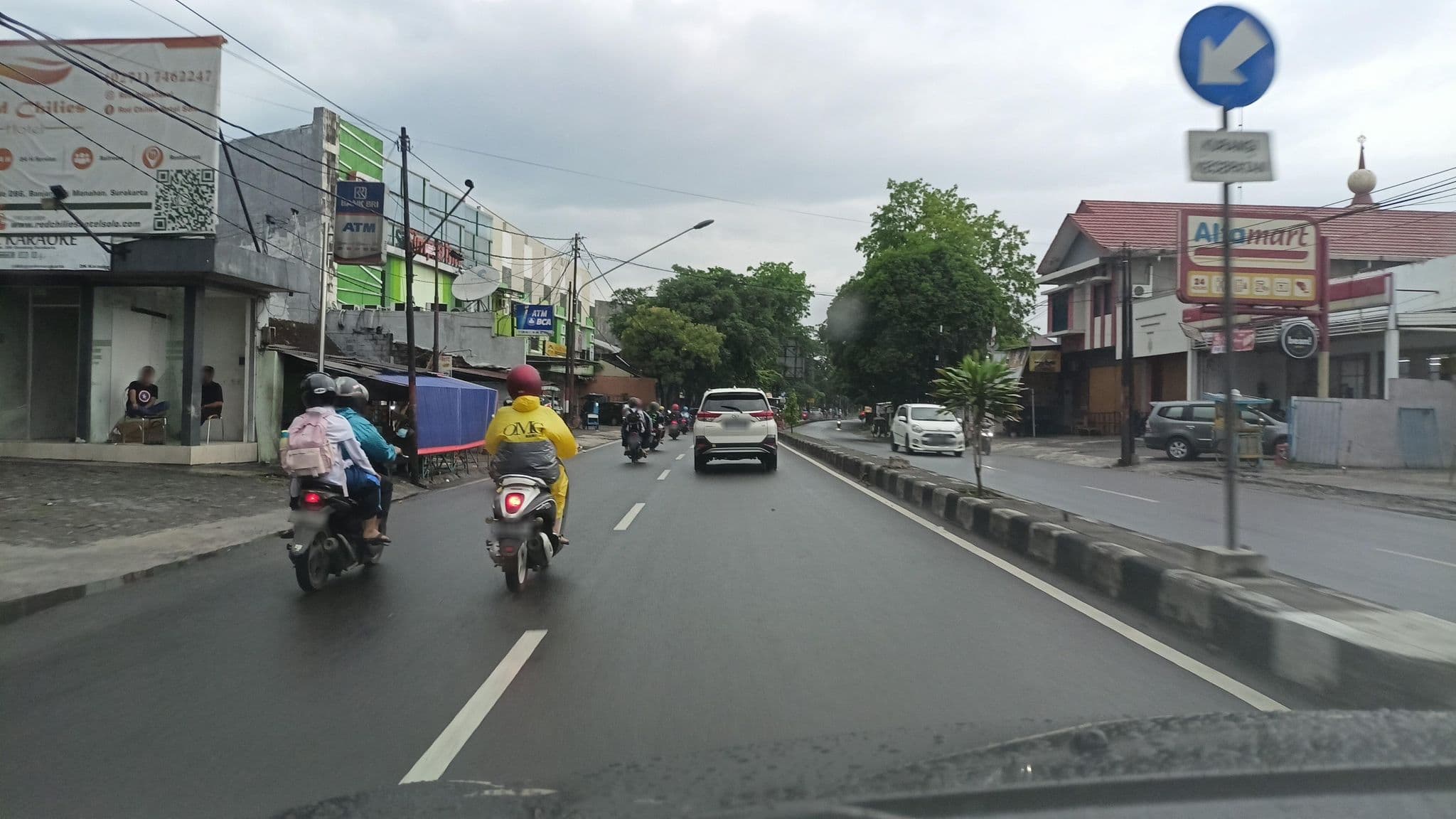 Street view near Airy Terminal Tirtonadi Ahmad Yani 280 Solo, Surakarta — © ardi93 (CC BY-SA · Mapillary)