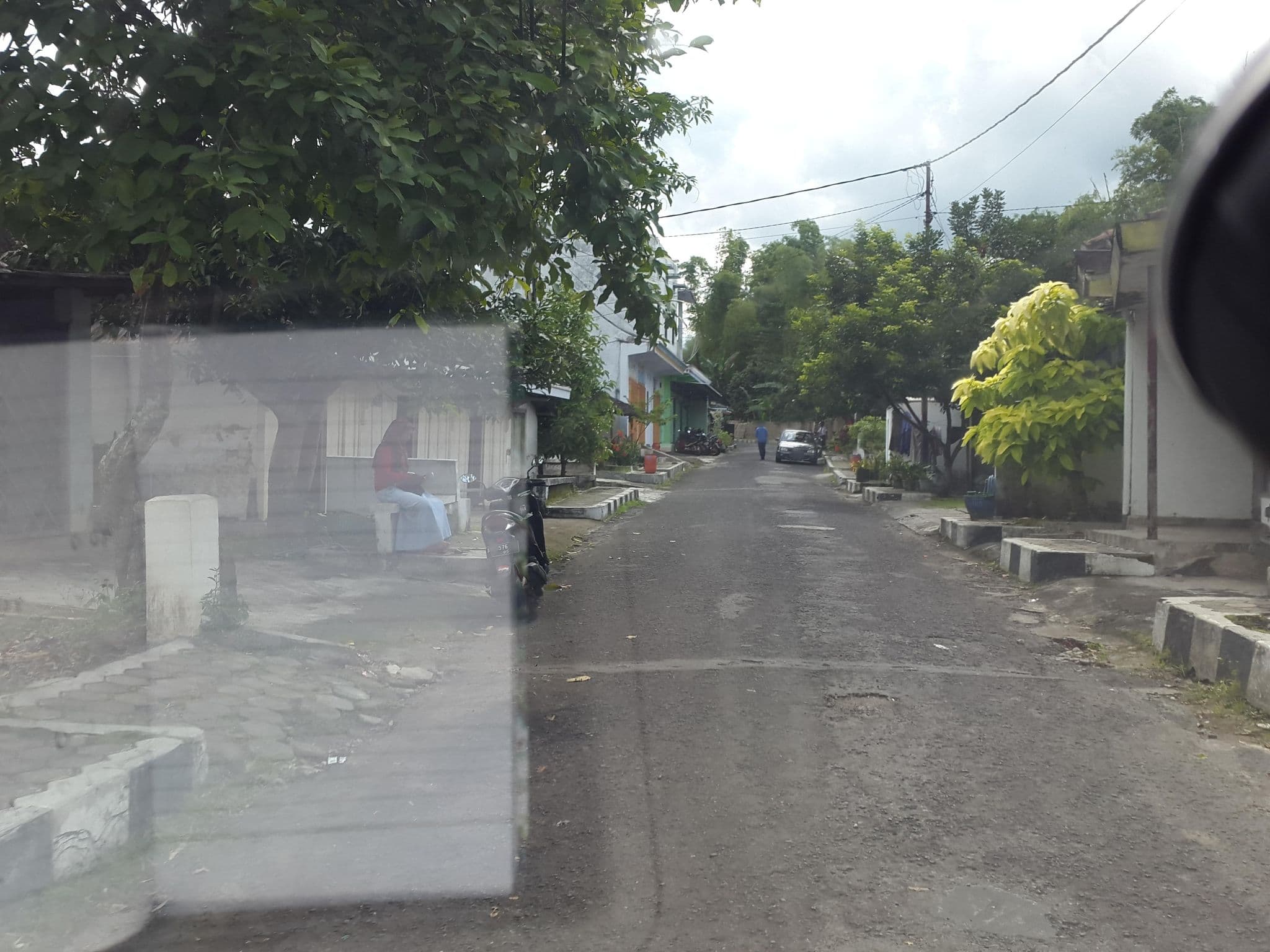 Street view near Hotel kintamani Sarangan, Madiun — © roadroid (CC BY-SA · Mapillary)