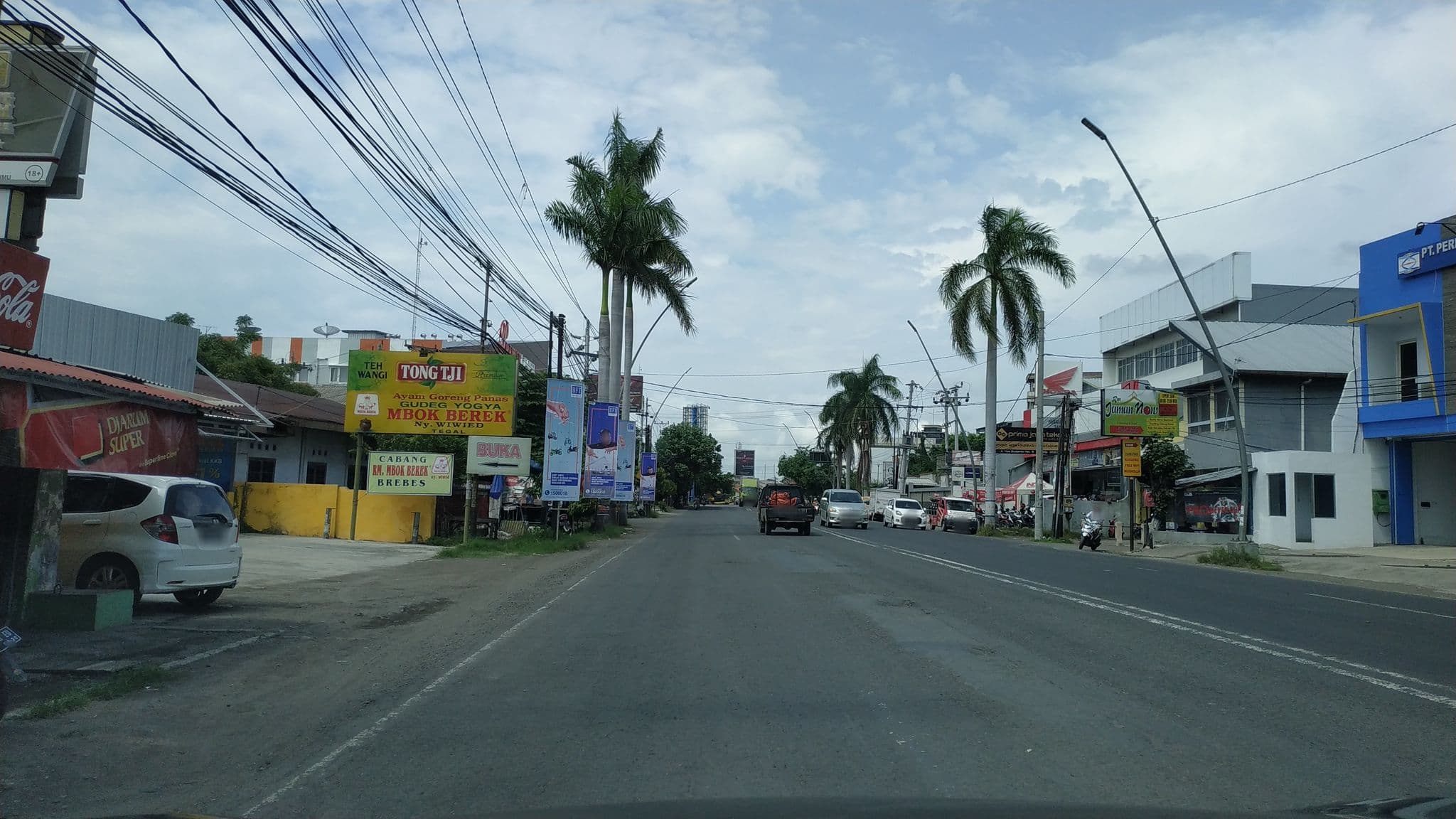 Street view near Hotel Anugrah, Tegal — © akrimullag (CC BY-SA · Mapillary)