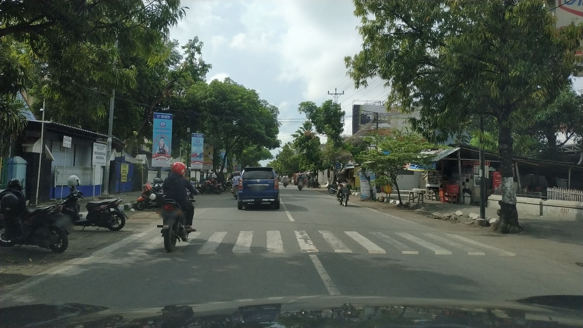 Street view near gedung pertemuan, Pemalang — © zainabr (CC BY-SA · Mapillary)
