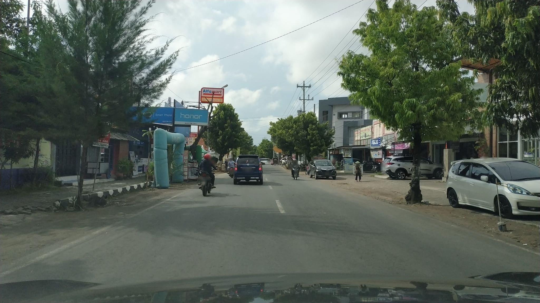 Street view near The Winner Restaurant, Pemalang — © zainabr (CC BY-SA · Mapillary)