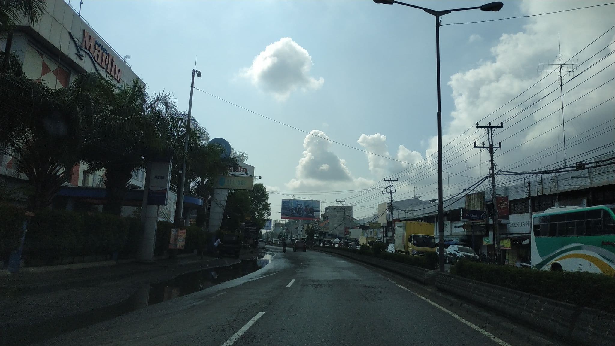Street view near Deluxe Room Marlin Hotel, Wiradesa — © zainabr (CC BY-SA · Mapillary)