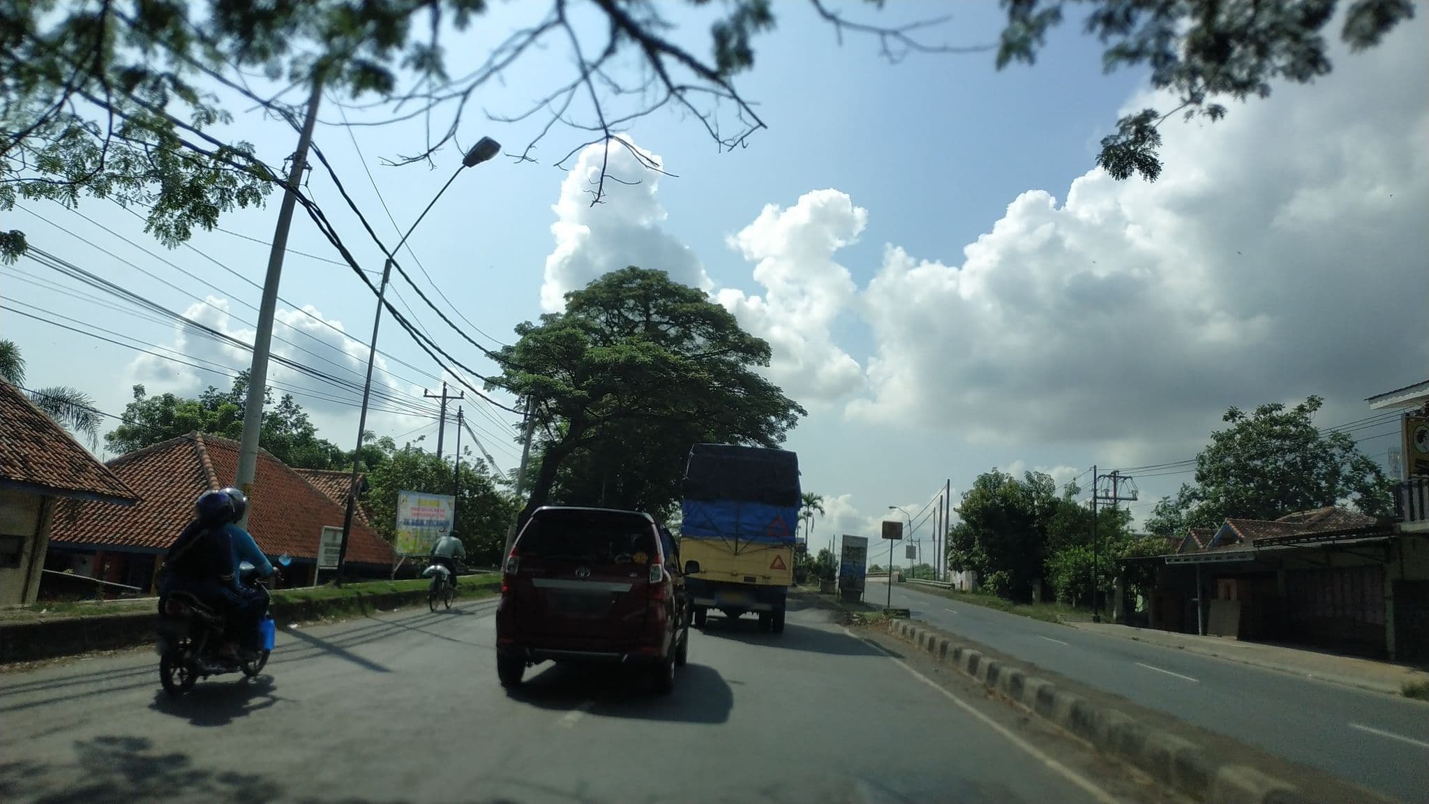 Street view near Hotel Dian citra, Wiradesa — © zainabr (CC BY-SA · Mapillary)