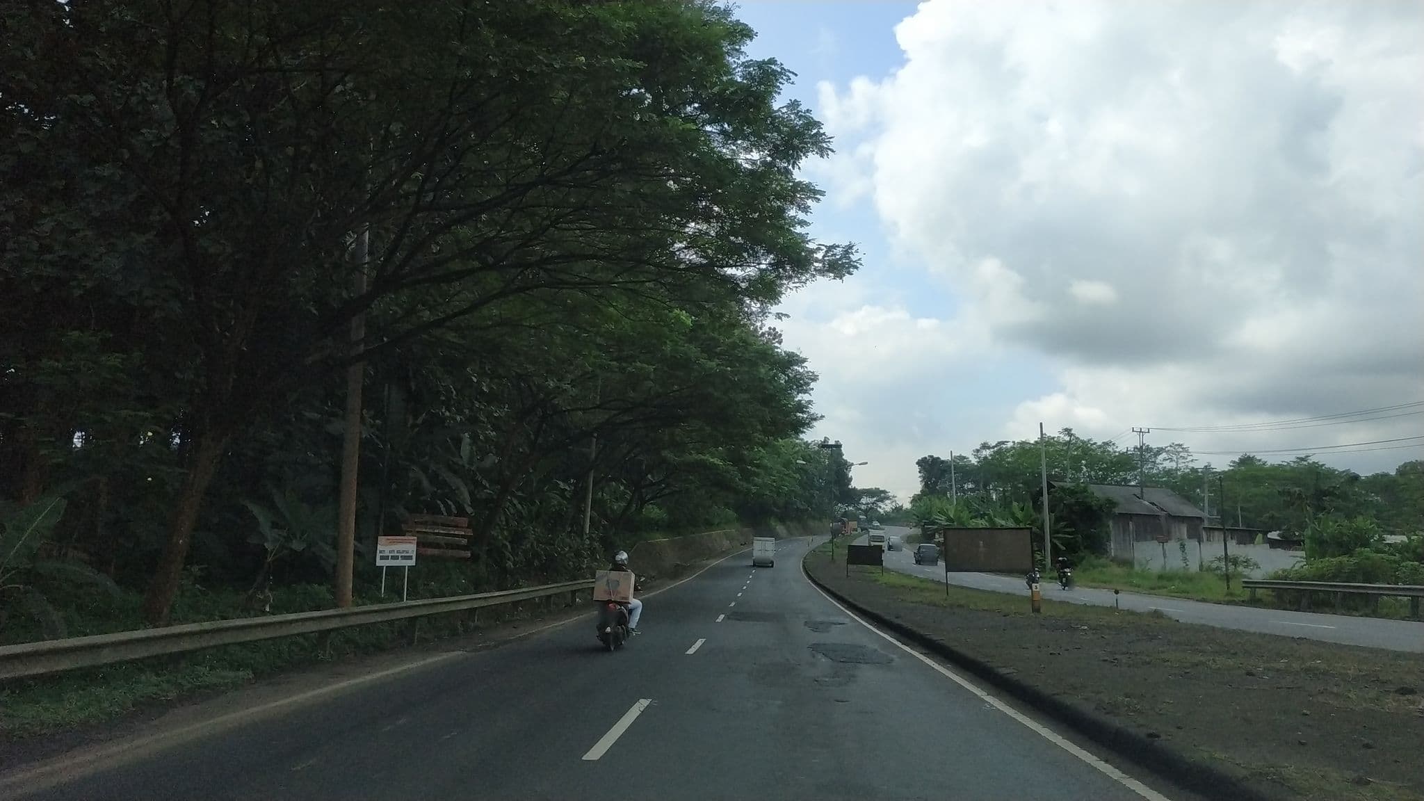 Street view near Sol elite marbela, anyer beach hotel, banten, Pekalongan — © zainabr (CC BY-SA · Mapillary)