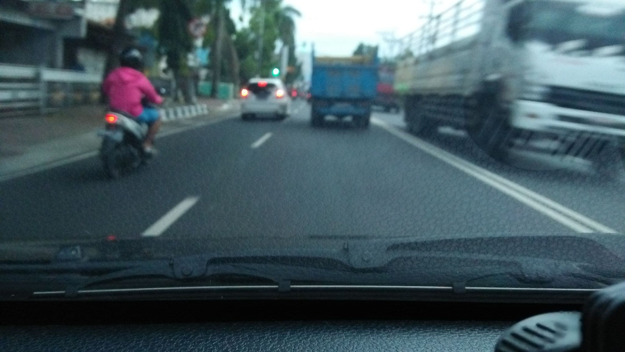 Street view near Borobudur Indah Hotel, Magelang — © hestiningsih (CC BY-SA · Mapillary)