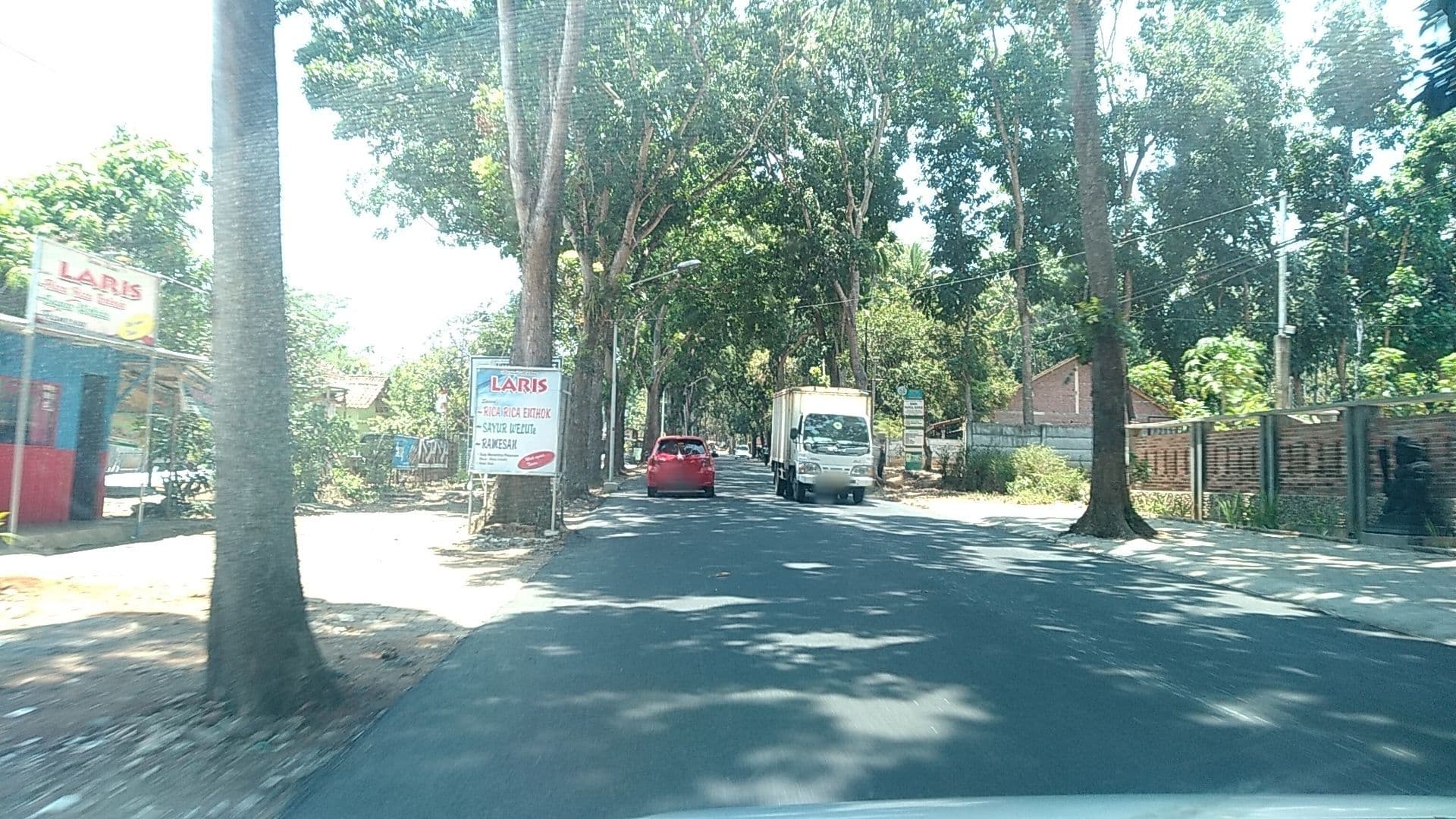 Street view near Omah Joglo Semarang Home Stay, Ungaran — © roadroid (CC BY-SA · Mapillary)
