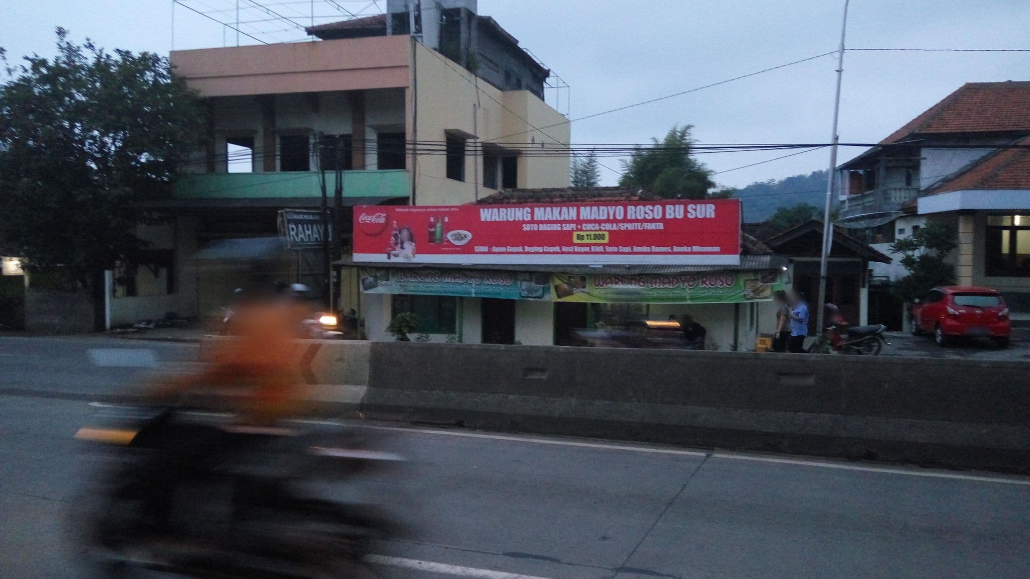 Street view near Sheraton Hotel, Jogjakarta, Ambarawa — © arizalkawamuna (CC BY-SA · Mapillary)