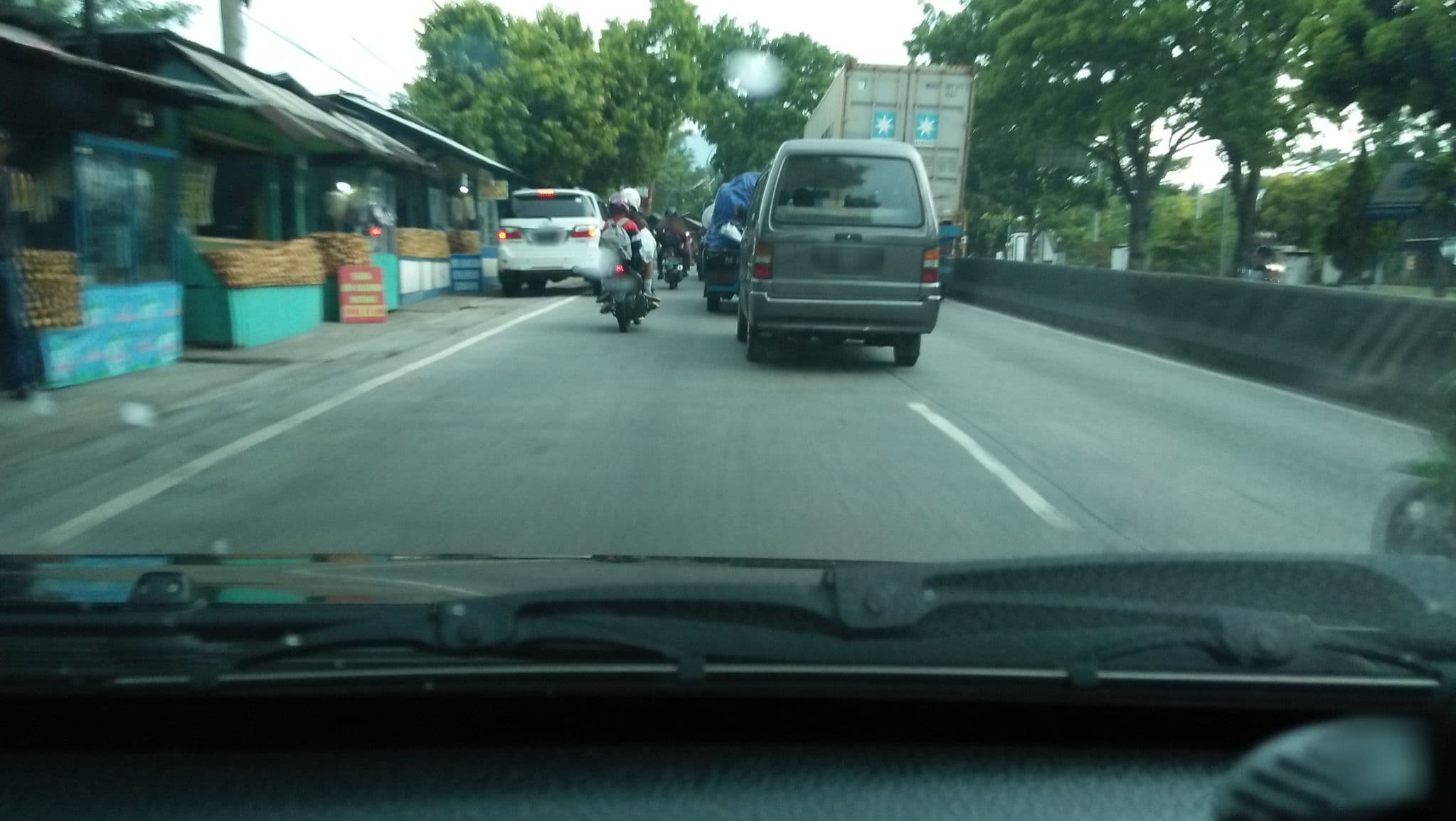 Street view near Hotel Yuriko, Ungaran — © hestiningsih (CC BY-SA · Mapillary)