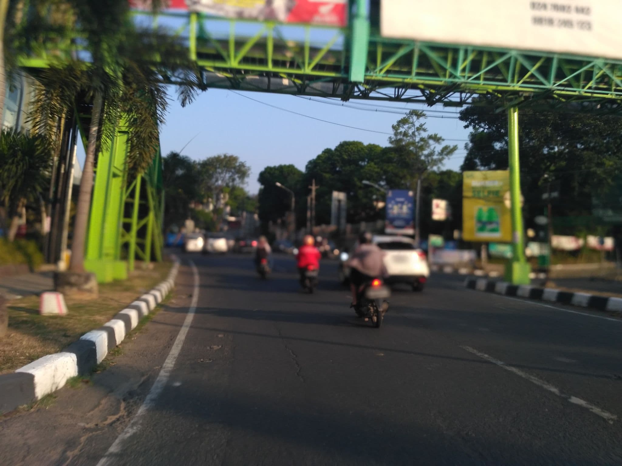 Street view near Grand Edge Lifestyle Hotel, Semarang — © nicolas_samosir (CC BY-SA · Mapillary)