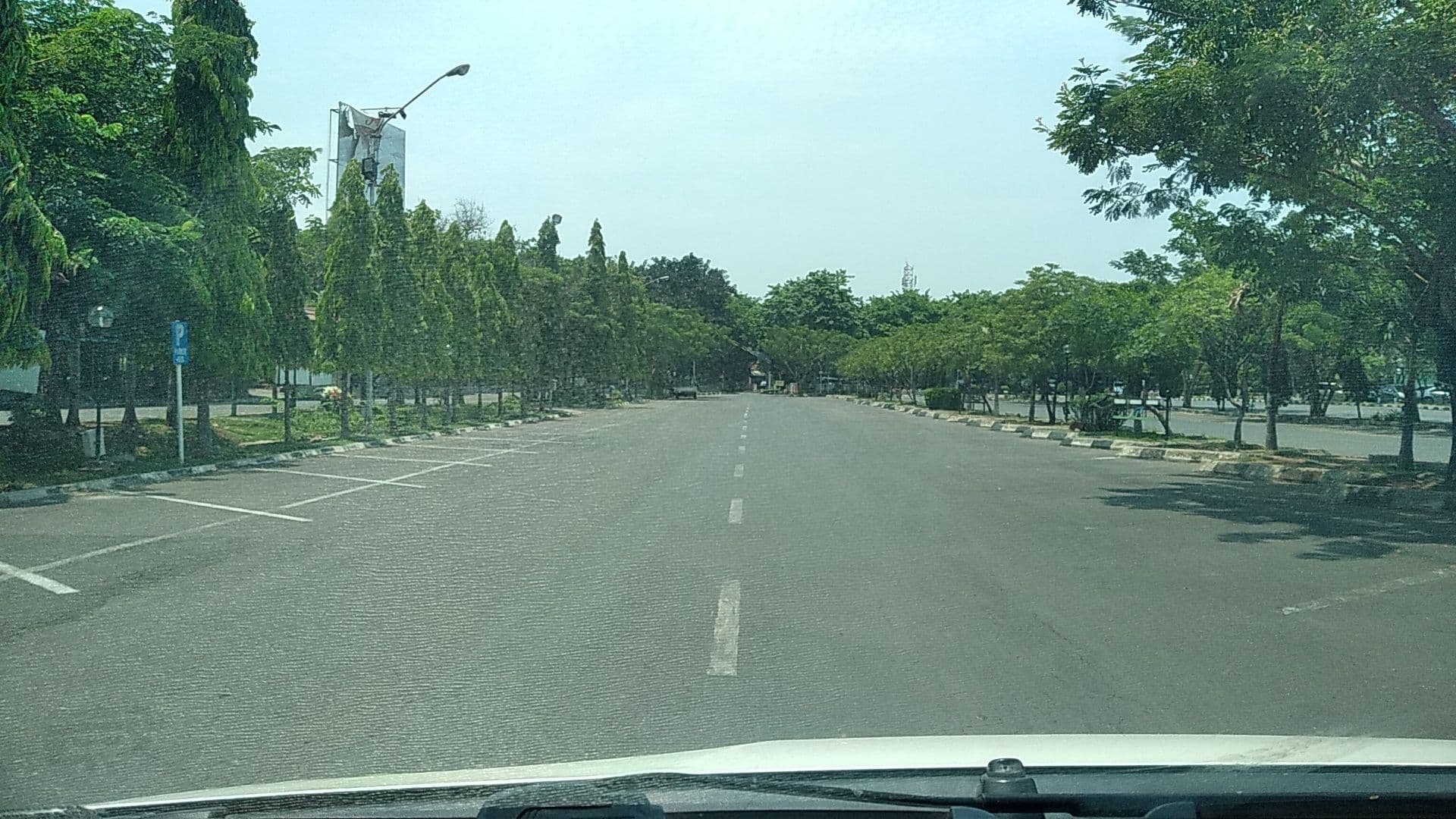 Street view near Titanic Hotel & Resort Istanbul. Turki, Semarang — © roadroid (CC BY-SA · Mapillary)