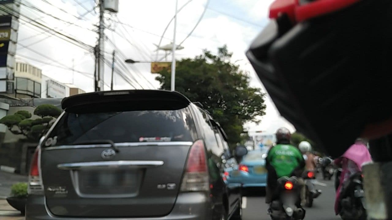Street view near Arcadia Resto, Semarang — © medika (CC BY-SA · Mapillary)