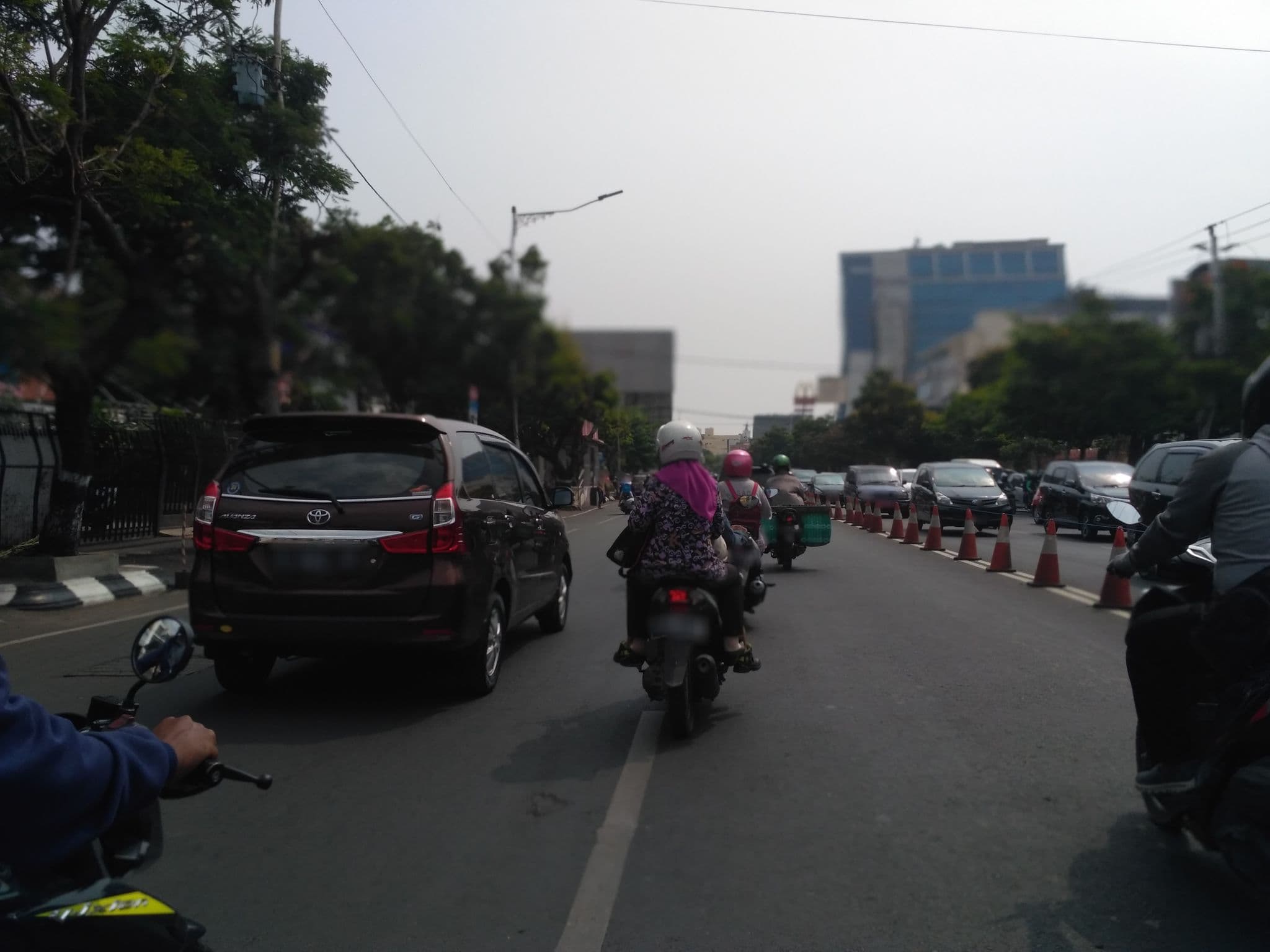 Street view near Room 1101 at HOM Hotel, Semarang — © nicolas_samosir (CC BY-SA · Mapillary)