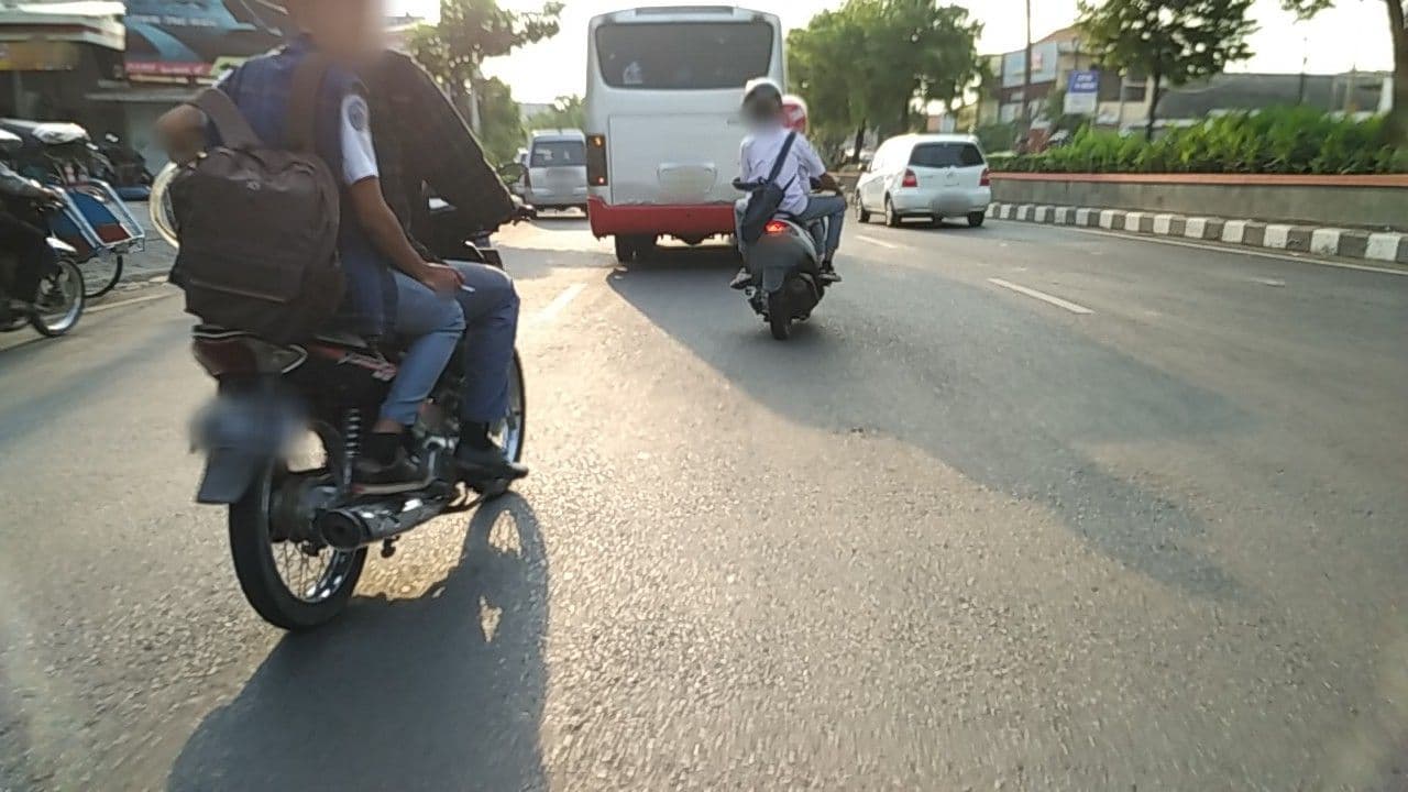 Street view near Aularis Hotel, Semarang — © medika (CC BY-SA · Mapillary)
