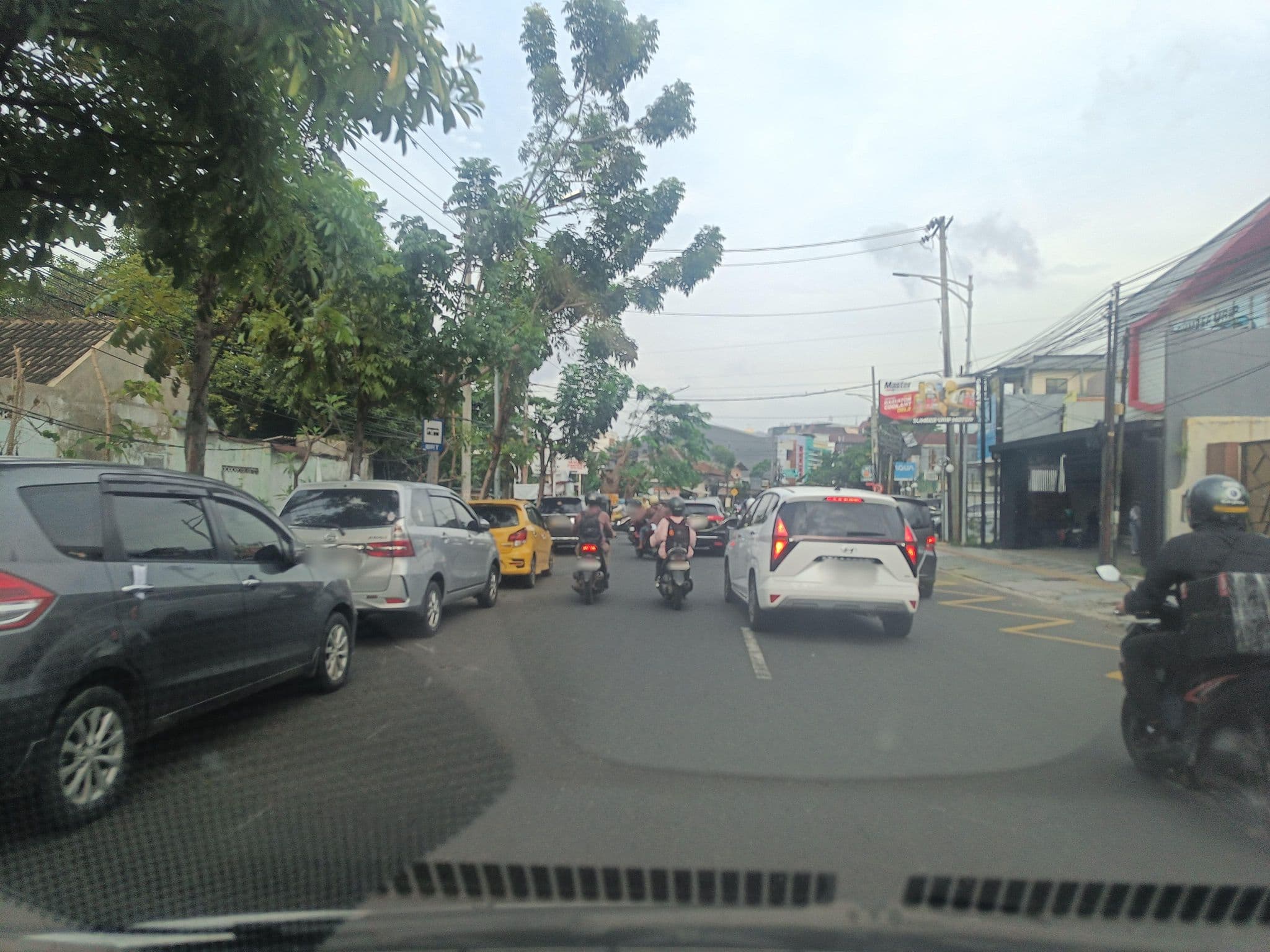Street view near harmoni hotel, Semarang — © hen0ch (CC BY-SA · Mapillary)