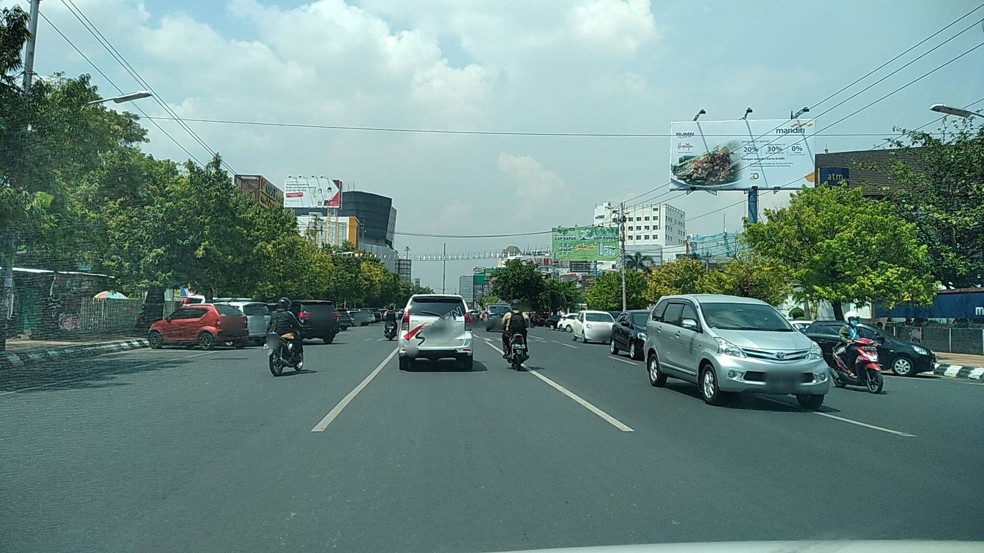 Street view near Hotel Blambangan, Semarang — © roadroid (CC BY-SA · Mapillary)