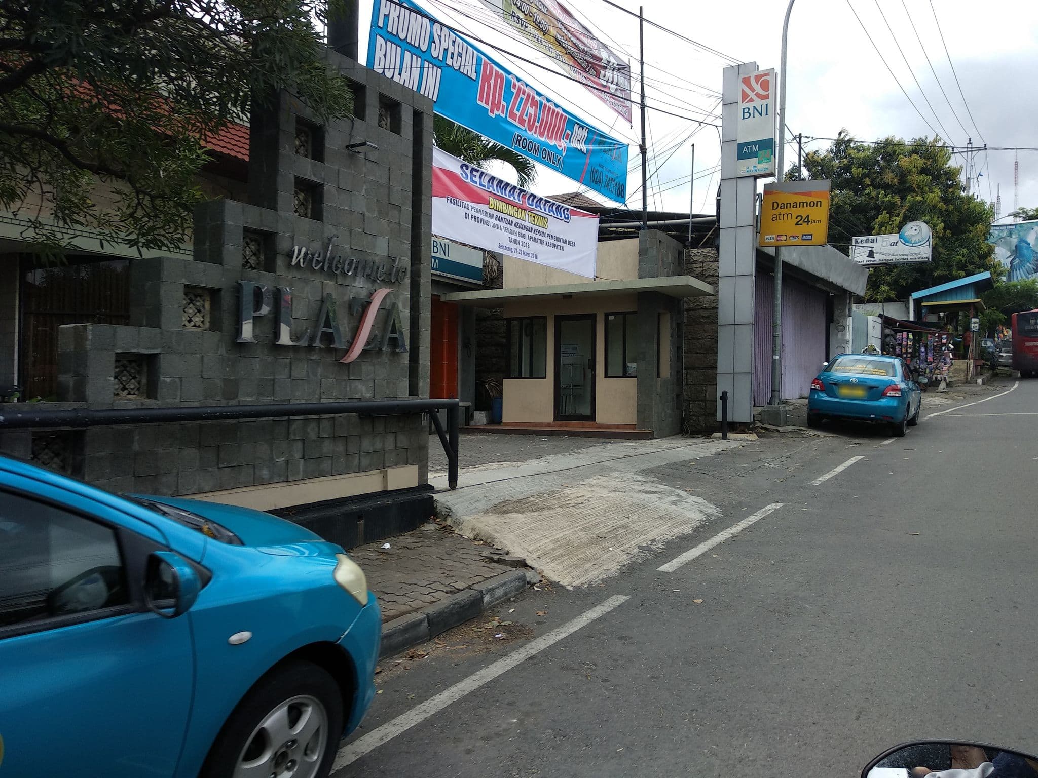 Street view near Hotel Pondok Serrata, Semarang — © arizalkawamuna (CC BY-SA · Mapillary)