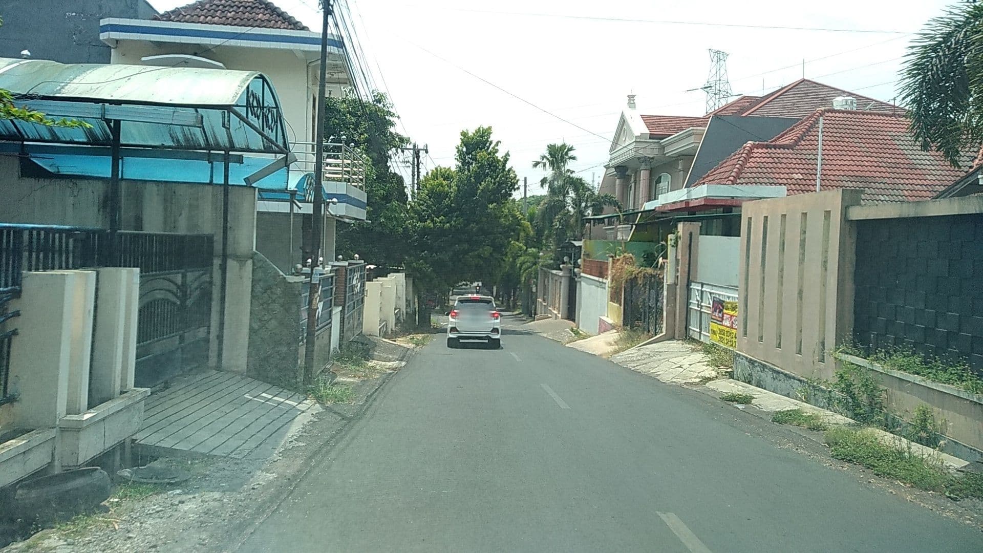 Street view near Hello Home Stay, Semarang — © roadroid (CC BY-SA · Mapillary)
