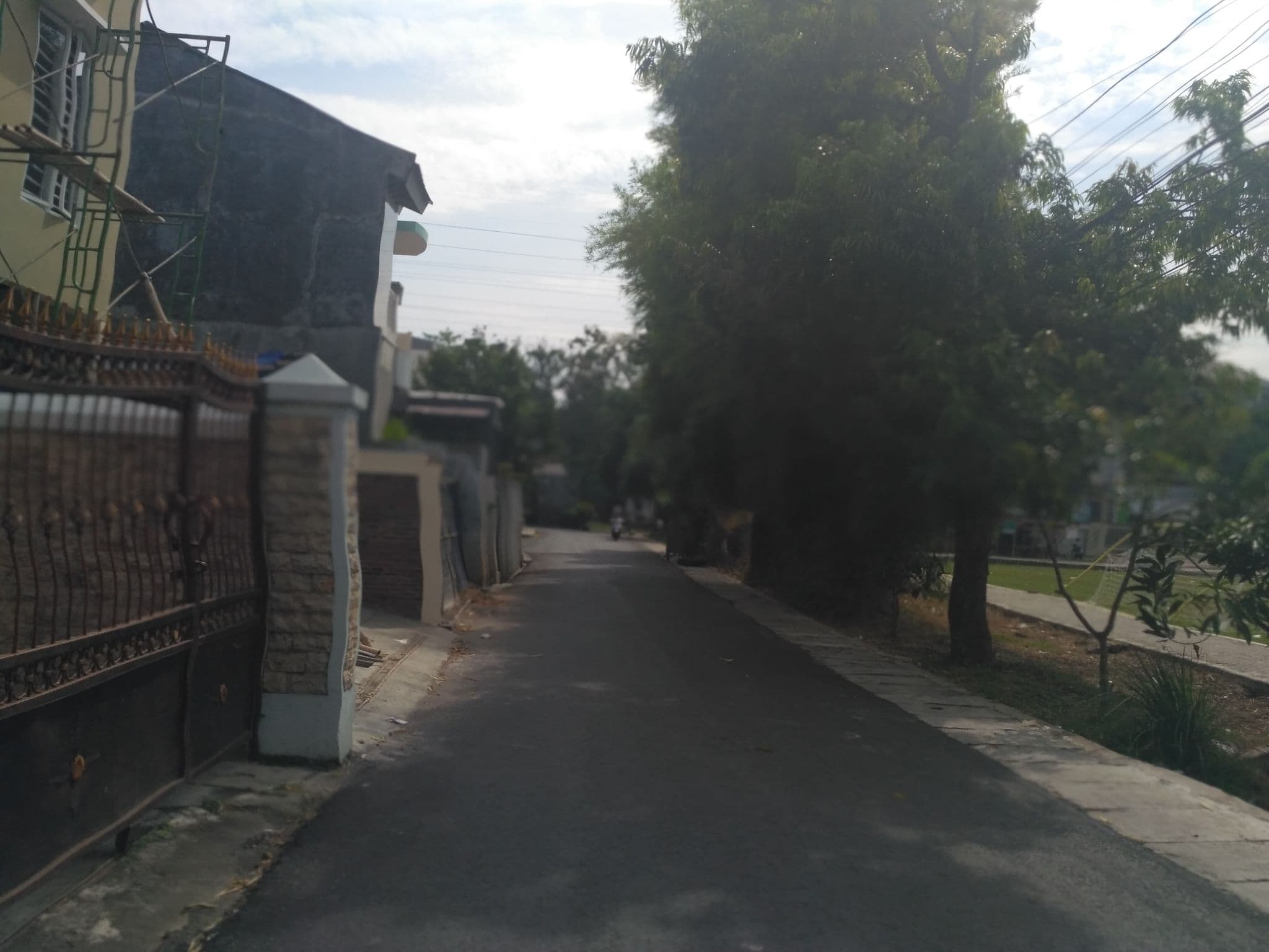 Street view near Kosan GOKS, Semarang — © nicolas_samosir (CC BY-SA · Mapillary)